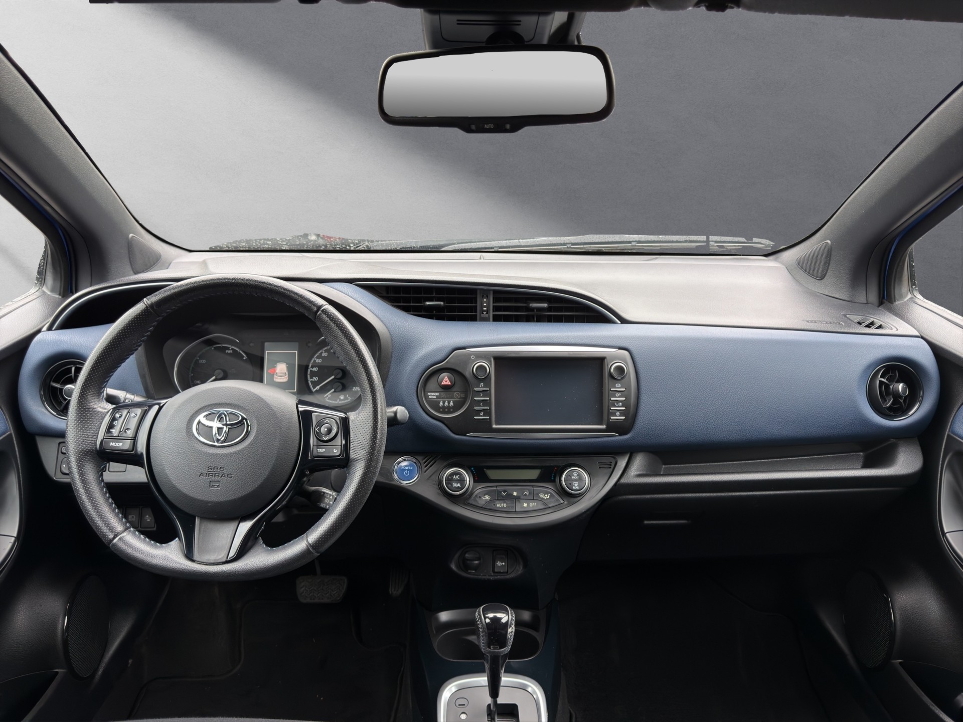 TOYOTA Yaris 1.5 VVT-i HSD Style-showroom-element-3
