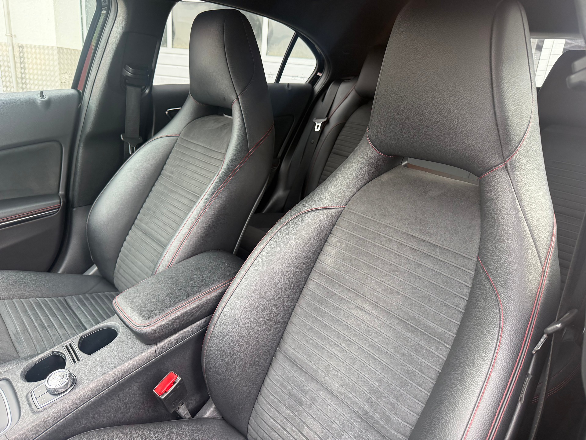 MERCEDES-BENZ A 45 AMG 4Matic Speedshift 7G-DCT-image-6