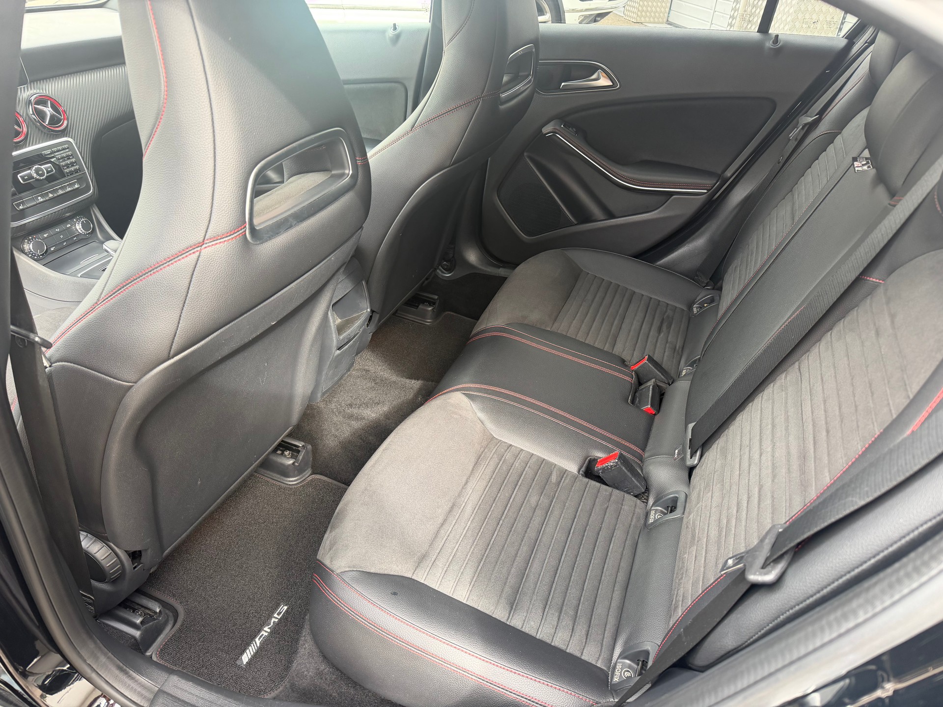 MERCEDES-BENZ A 45 AMG 4Matic Speedshift 7G-DCT-image-7