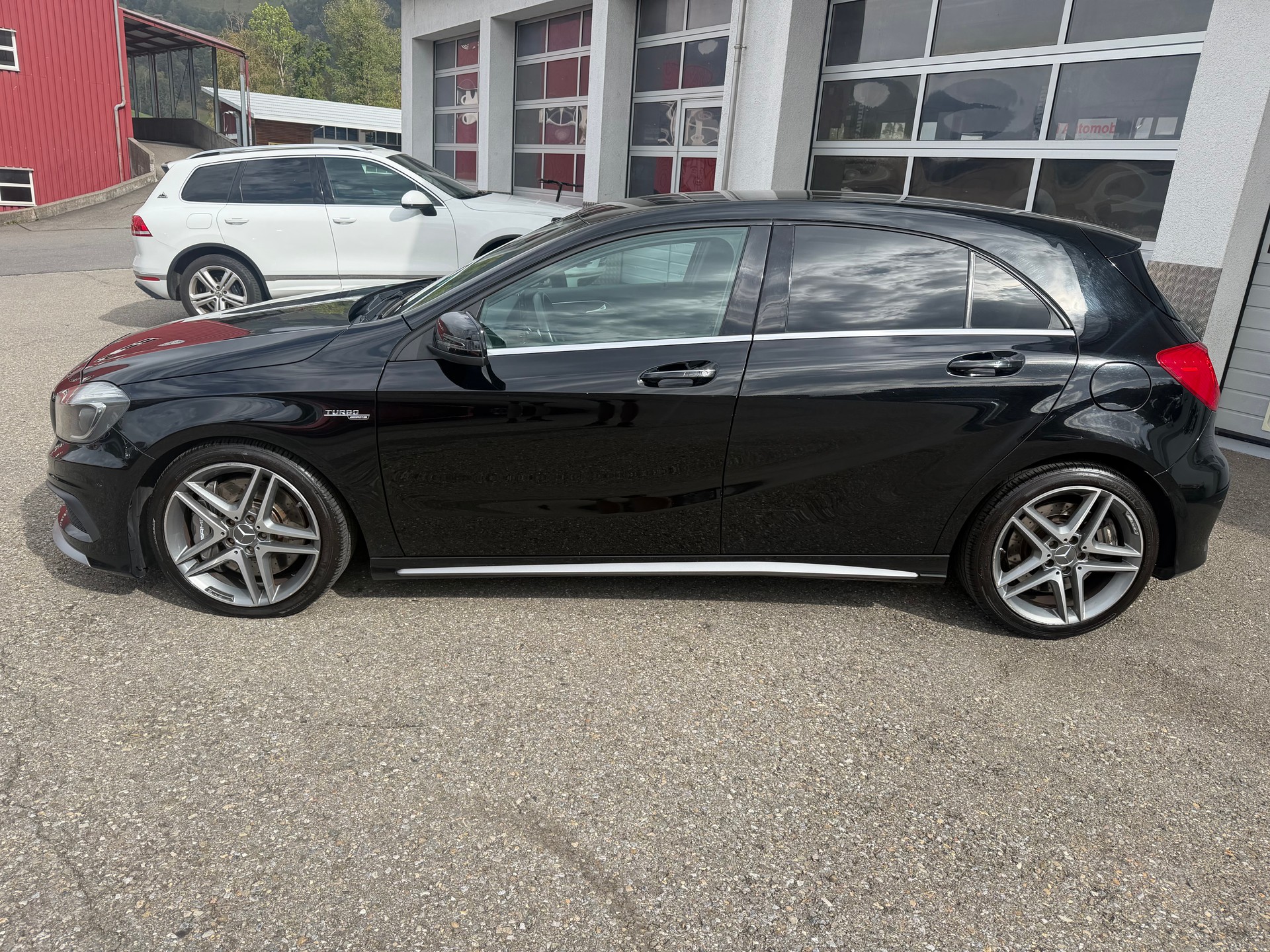 MERCEDES-BENZ A 45 AMG 4Matic Speedshift 7G-DCT-showroom-element-1