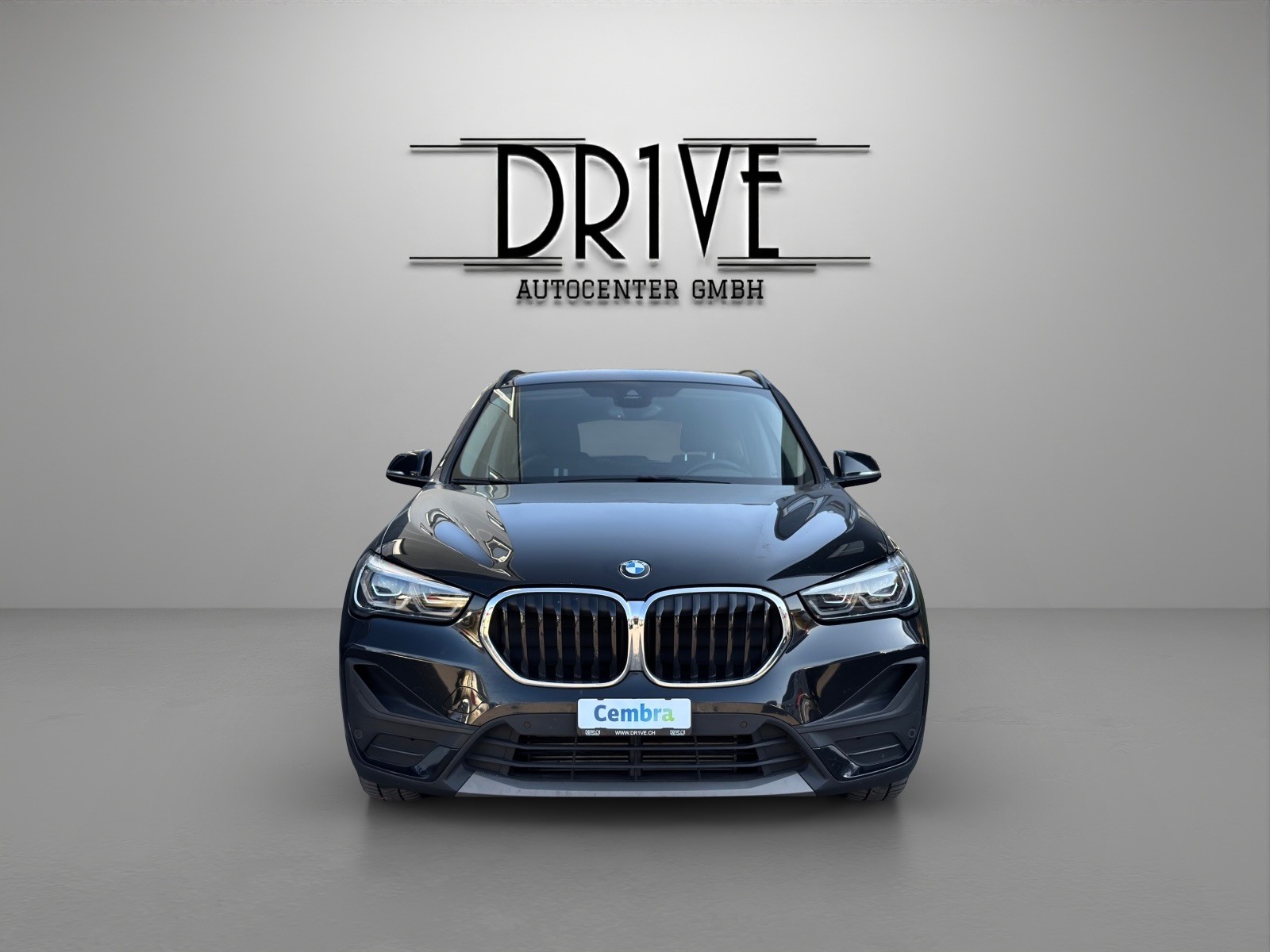 BMW X1 sDrive 18d Steptronic-showroom-element-1