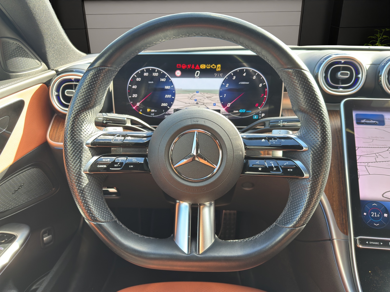 MERCEDES-BENZ C 300 AMG Line-image-9
