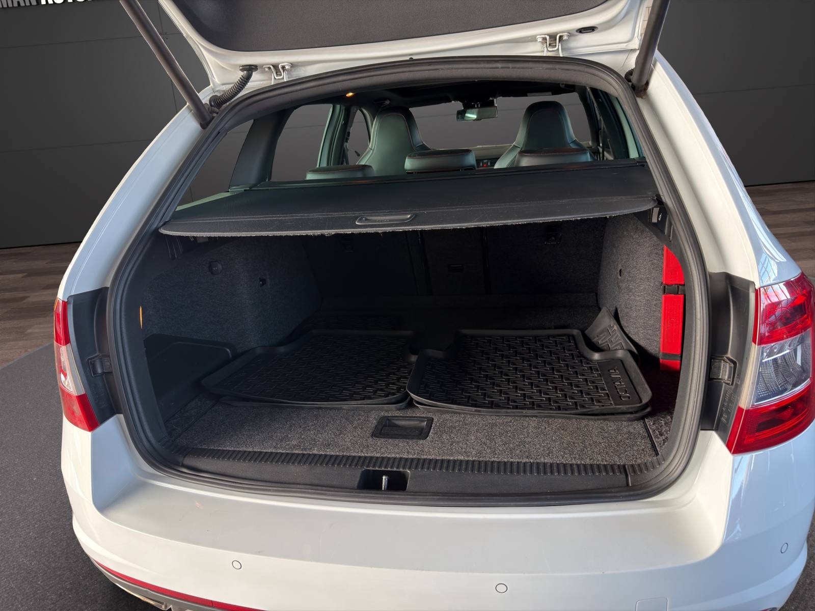 SKODA Octavia Combi 2.0 TSI RS DSG – VRS Challenge | 220 PS | Sport-Kombi | Garantie | Fahrspass Pur!-image-5