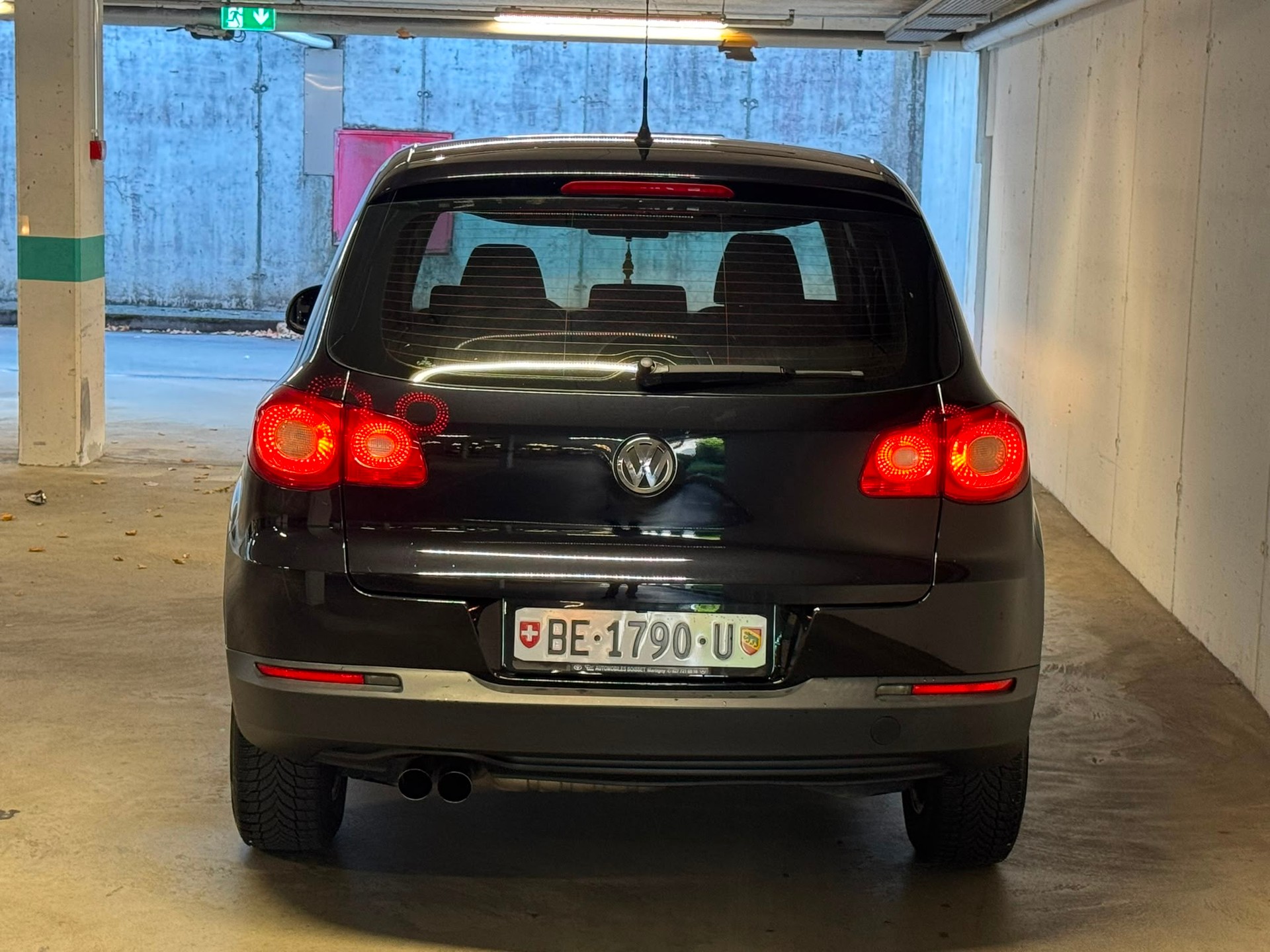VW Tiguan 2.0 TSI Sport&Style Tiptronic-showroom-element-3