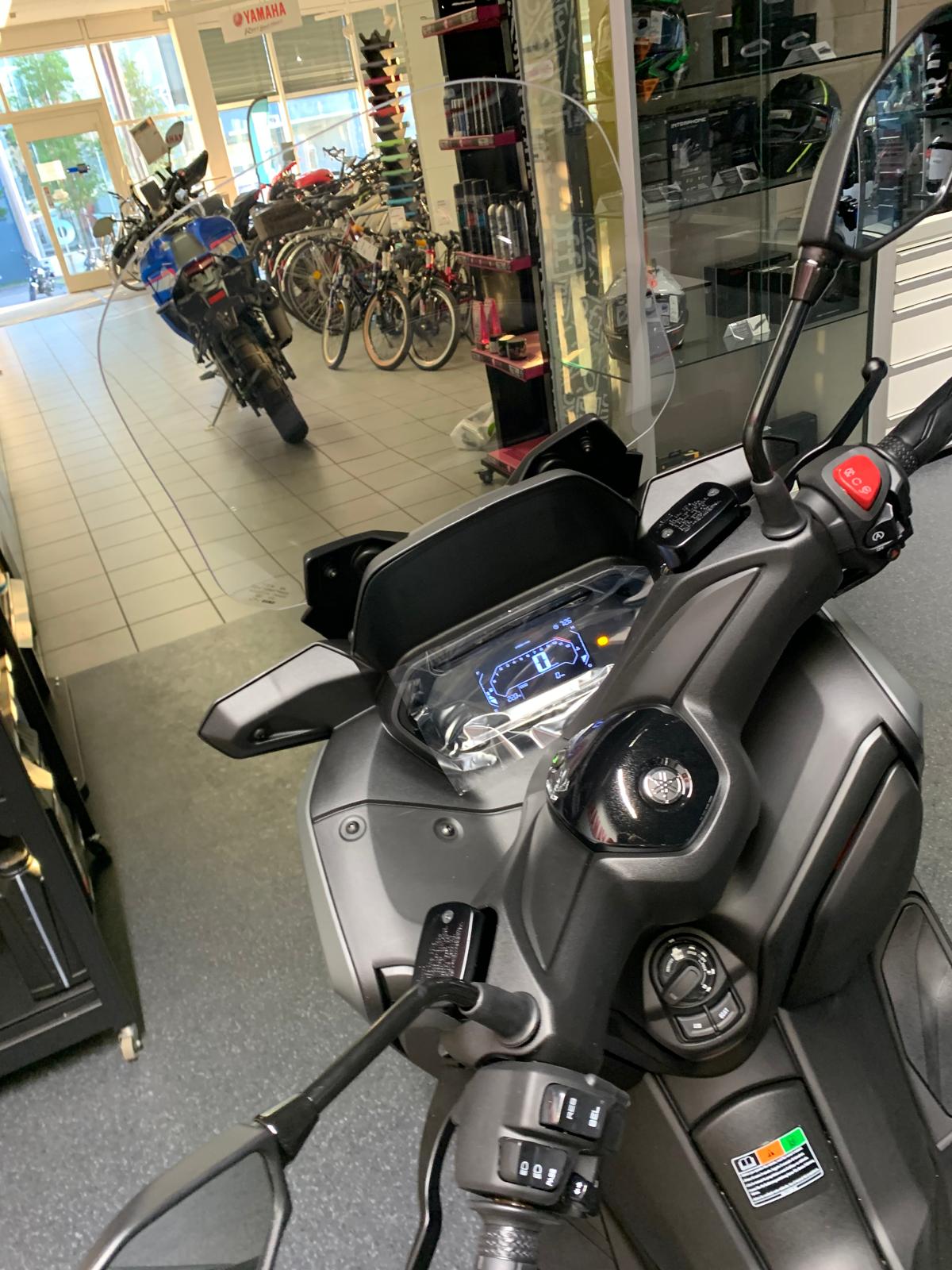 YAMAHA N-MAX GPD-image-1