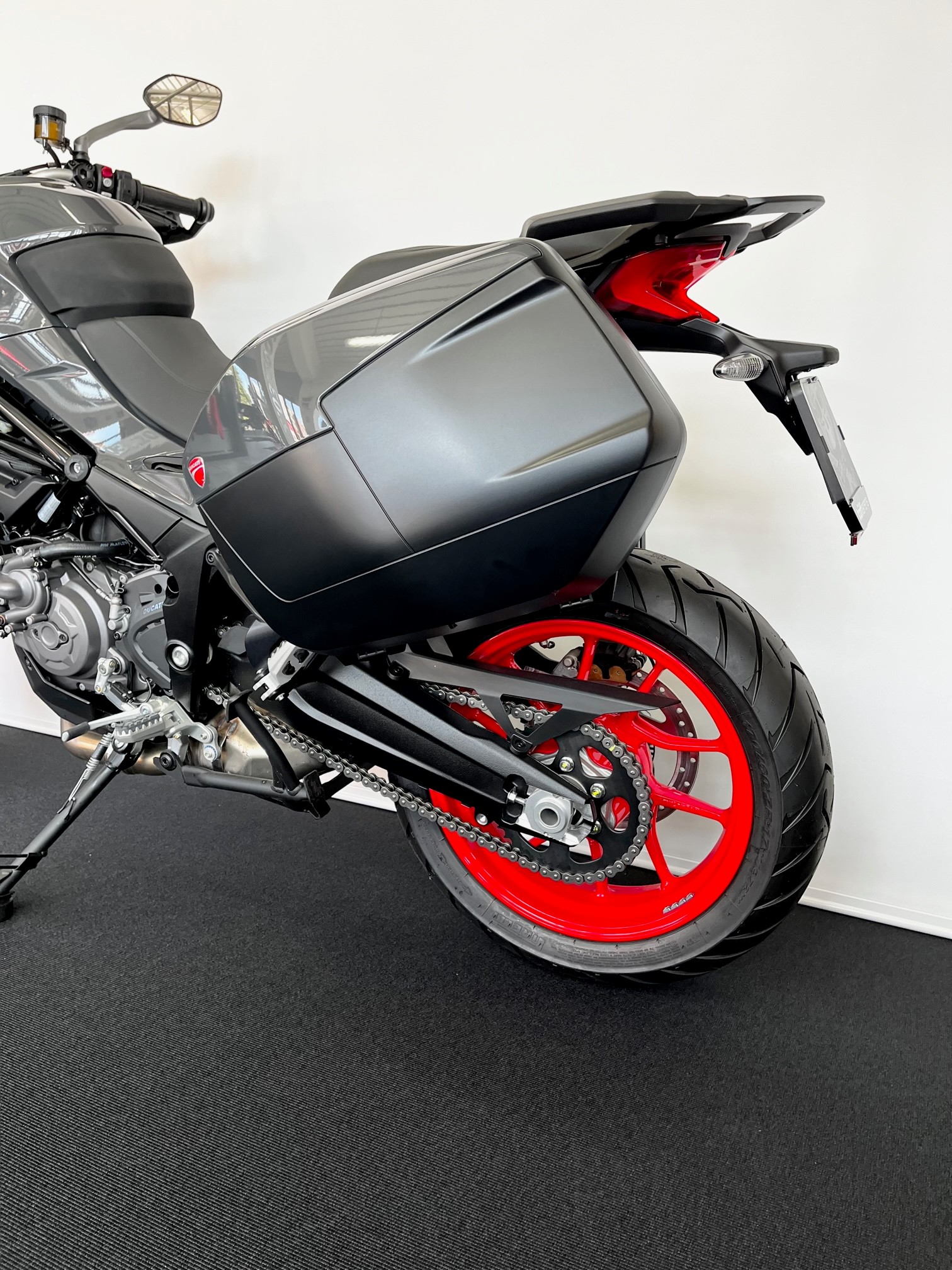 DUCATI Multistrada V2 S Touring-image-4