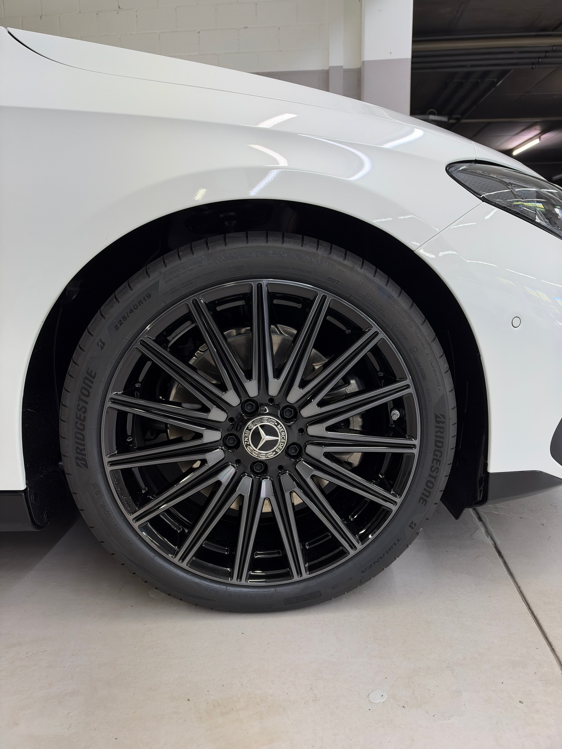 MERCEDES-BENZ CLA Shooting Brake 220 4Matic-showroom-element-3