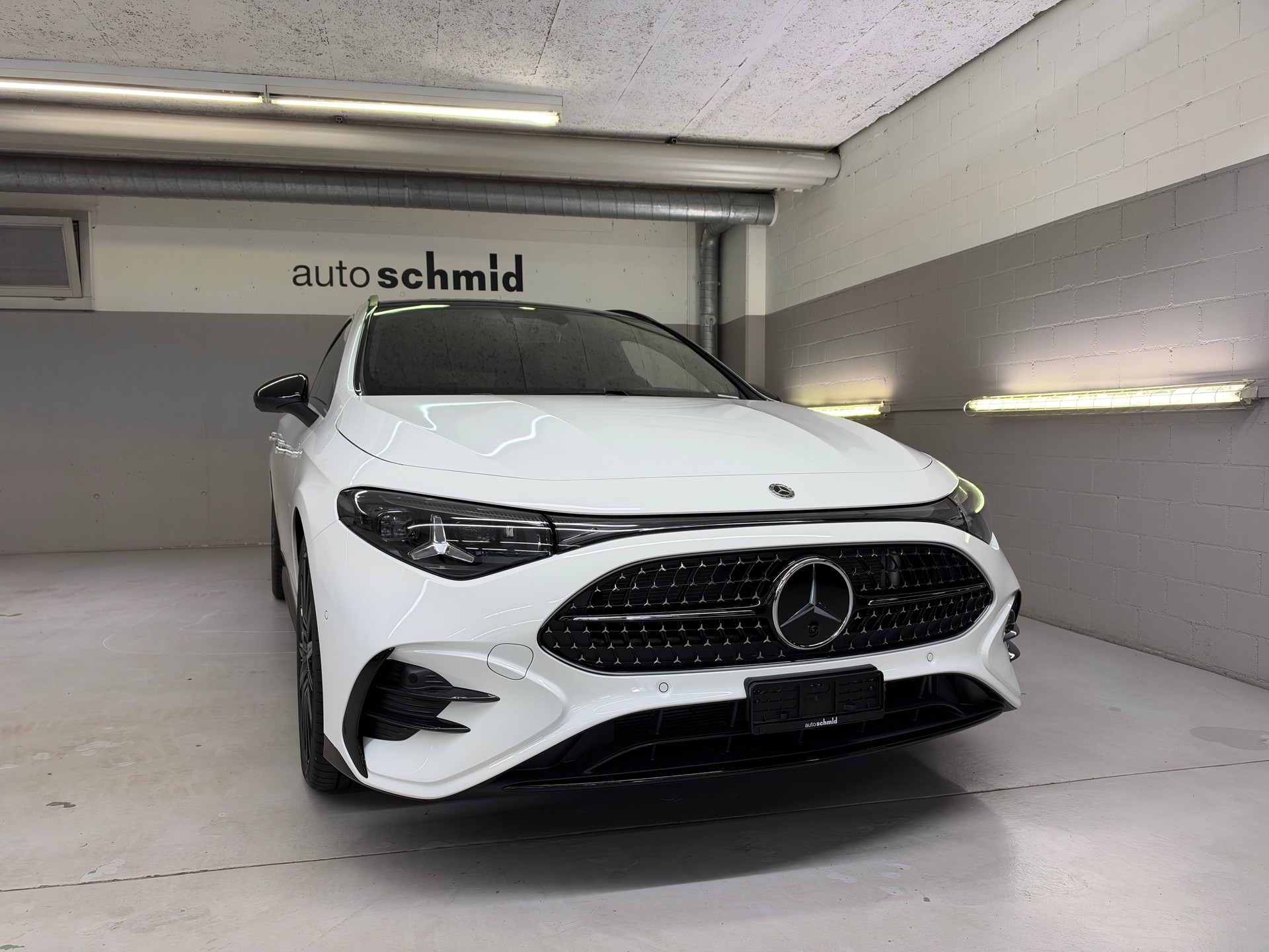 MERCEDES-BENZ CLA Shooting Brake 220 4Matic-showroom-element-1