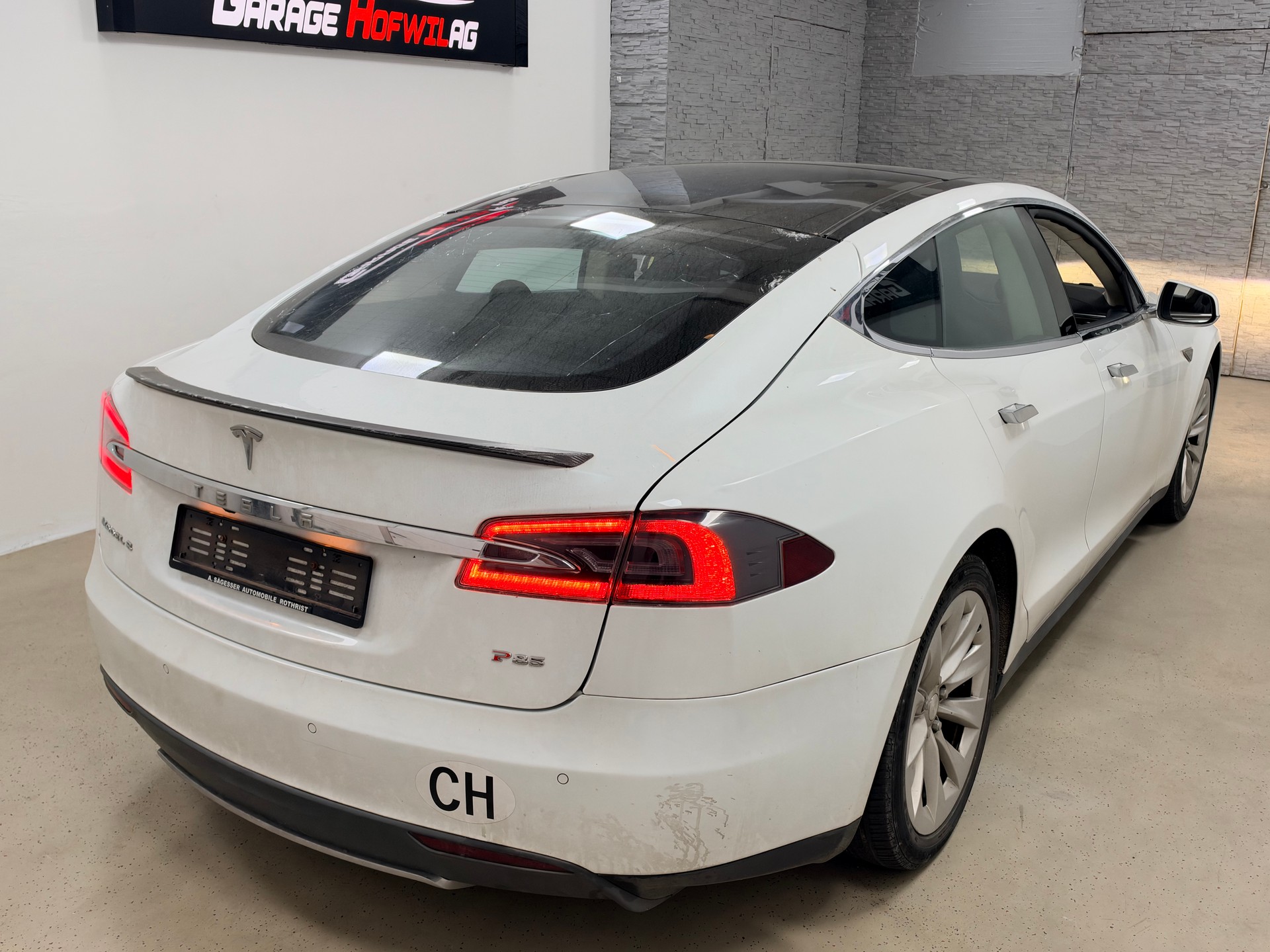 TESLA Model S 85 Performance FREE SUPERCHARGER-image-4
