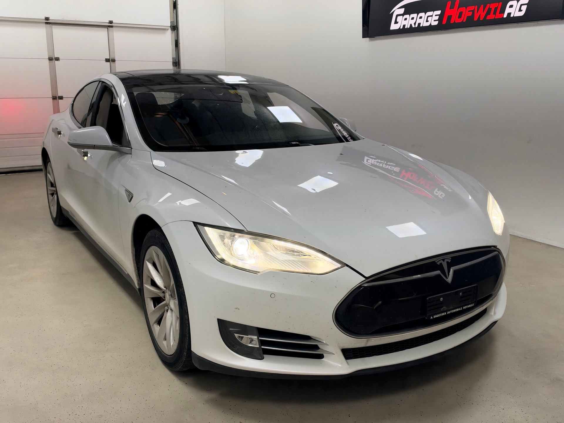 TESLA Model S 85 Performance FREE SUPERCHARGER-showroom-element-3