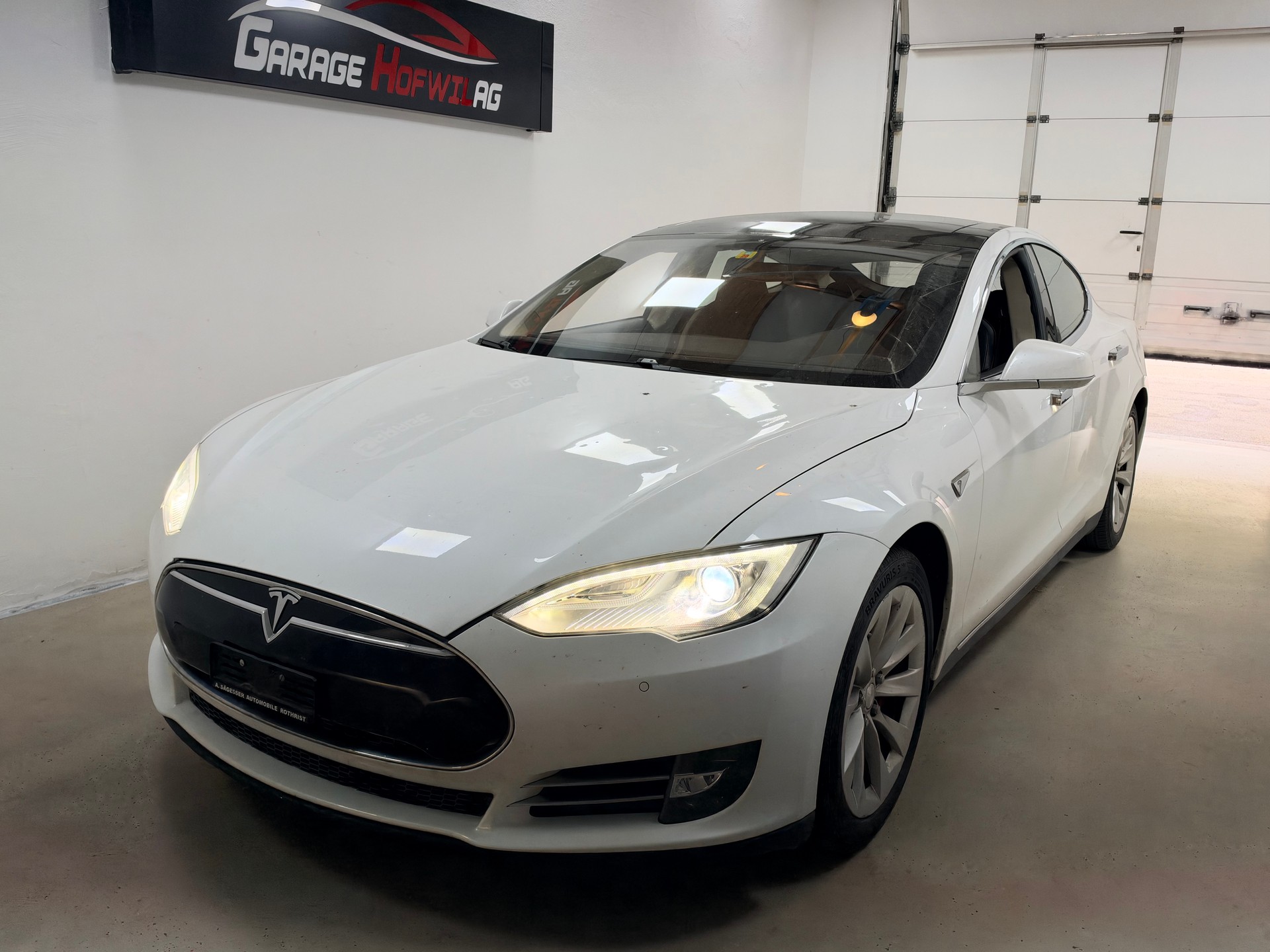 TESLA Model S 85 Performance FREE SUPERCHARGER