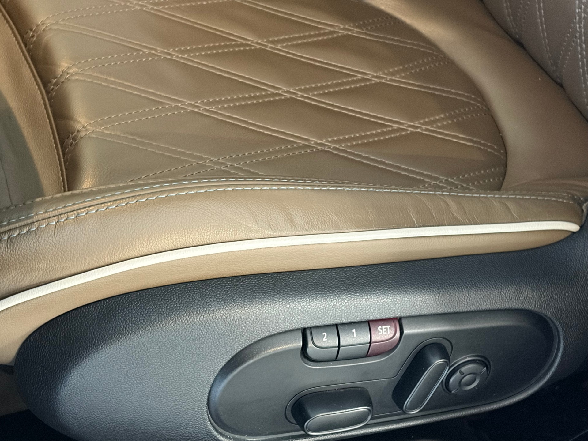 MINI Countryman Cooper S ALL4 Steptronic *CH-Fahrzeug*Panoramadach*Ab MFK*-image-8