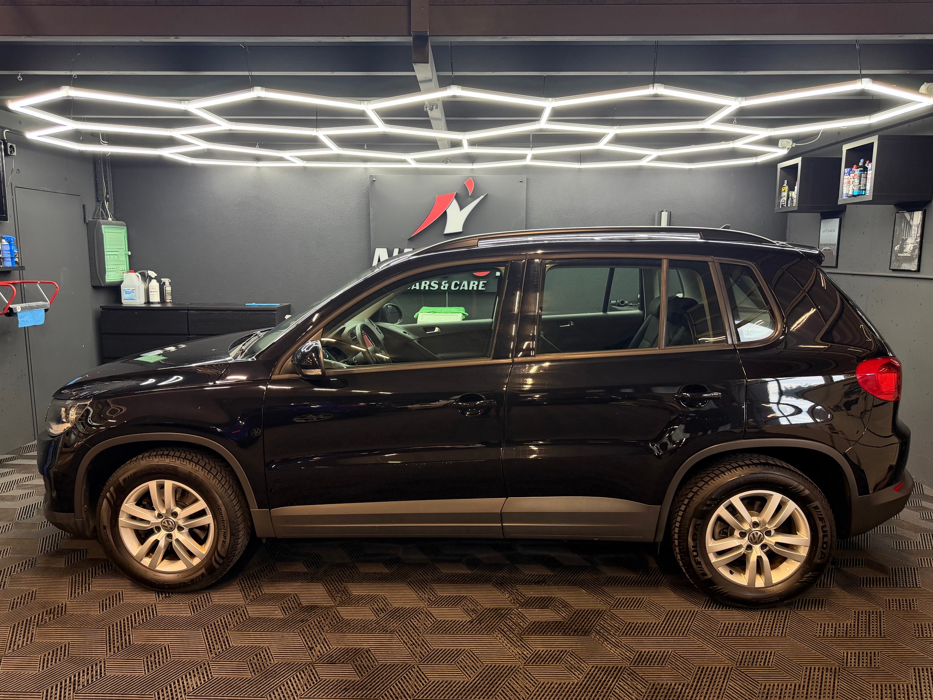 VW Tiguan 1.4 TSI BlueMotion Trend&Fun 4x2-showroom-element-3