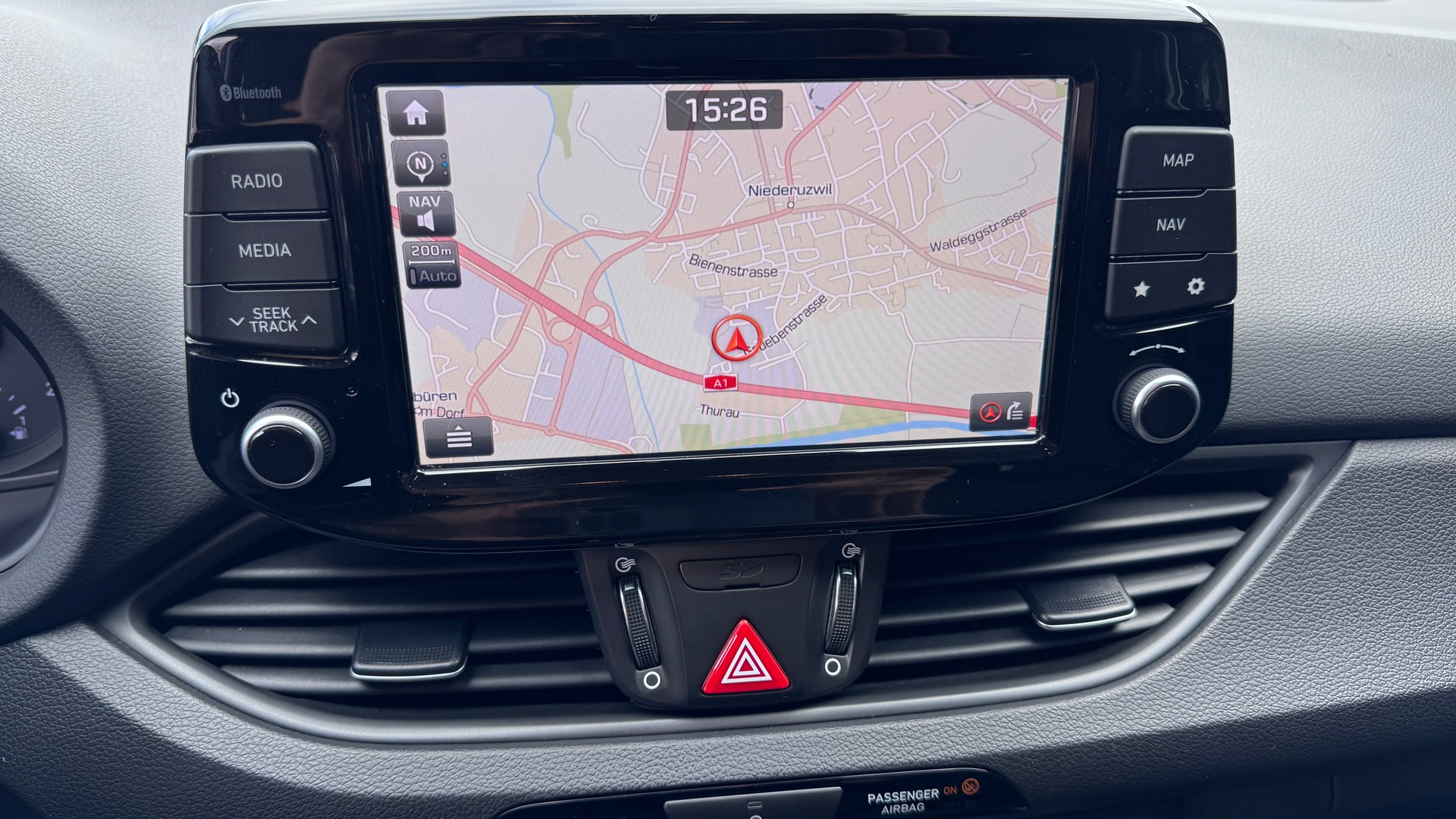 HYUNDAI i30 1.6 CRDi GO Plus-image-9
