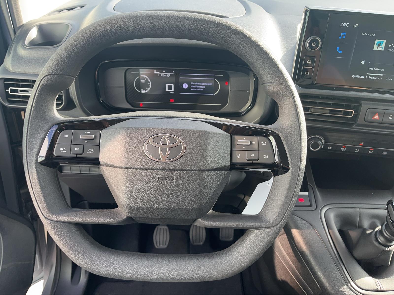 TOYOTA Proace City Verso L1 1.2 110 Comfort-image-6