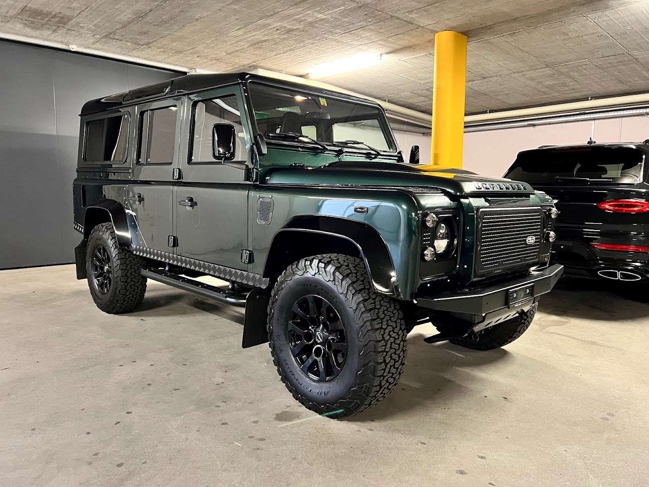LAND ROVER Defender 110 SW 2.4Tdc-image-2