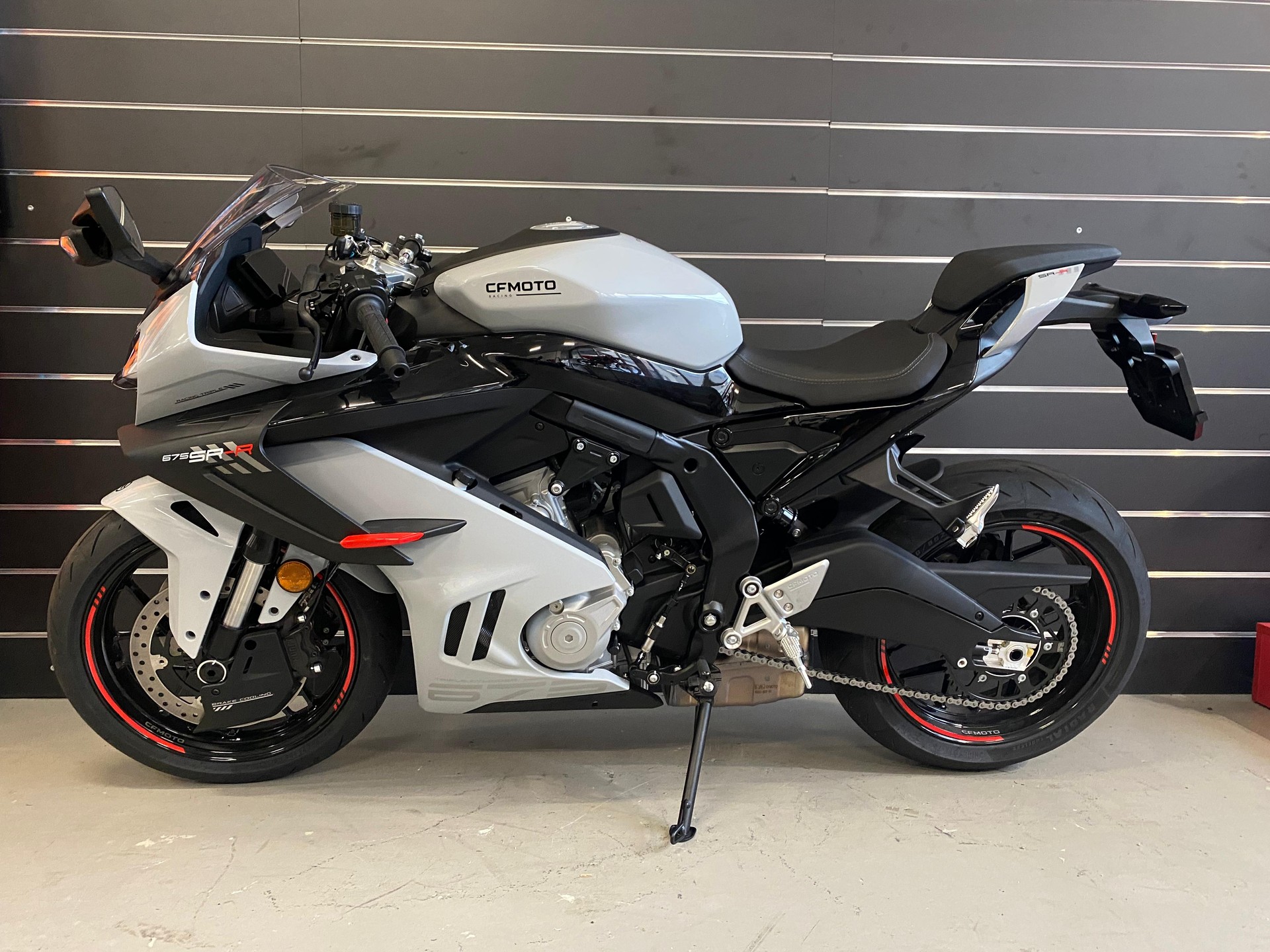 CF MOTO 675SR-R-image-1
