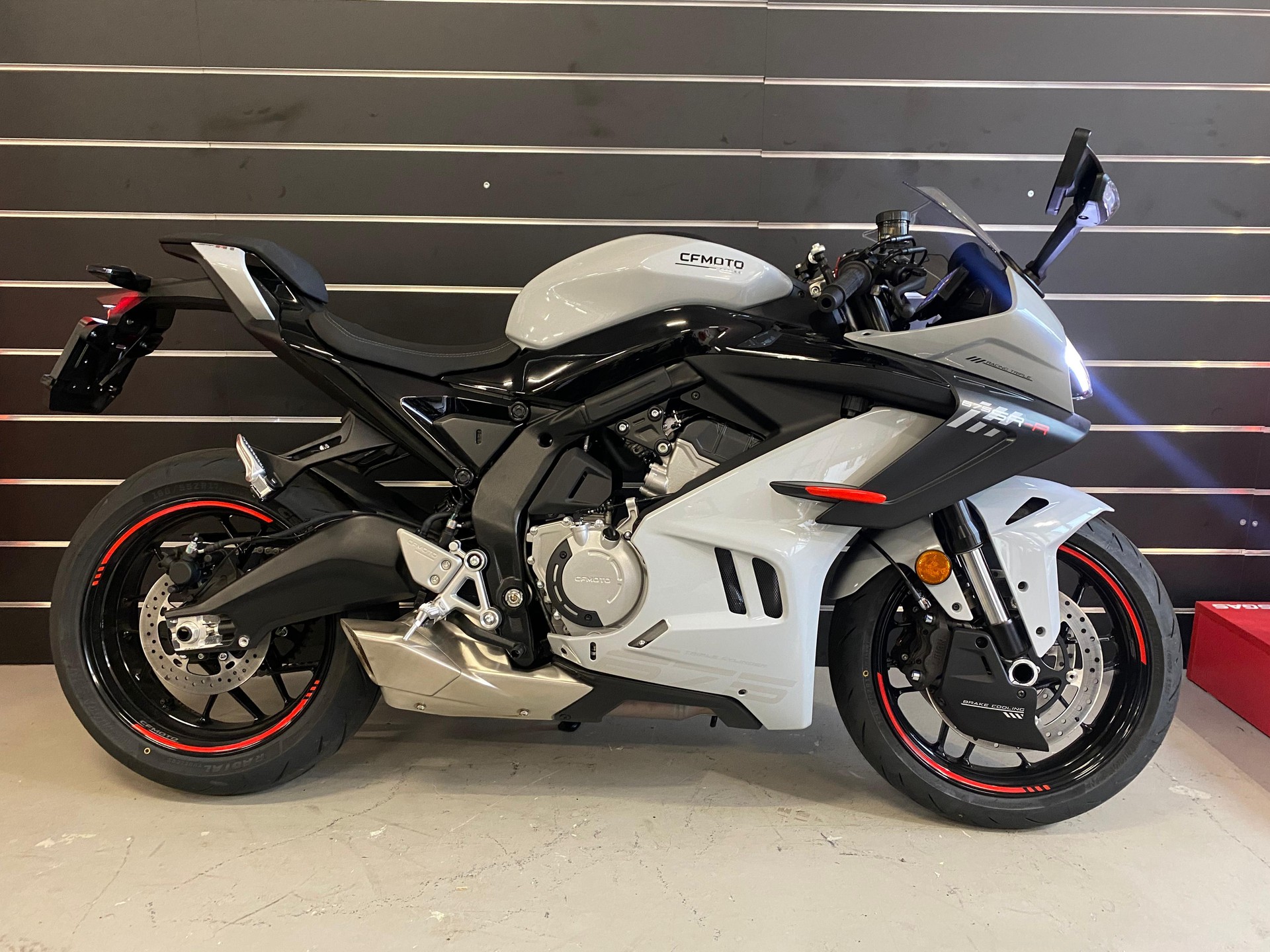 CF MOTO 675SR-R-image-0