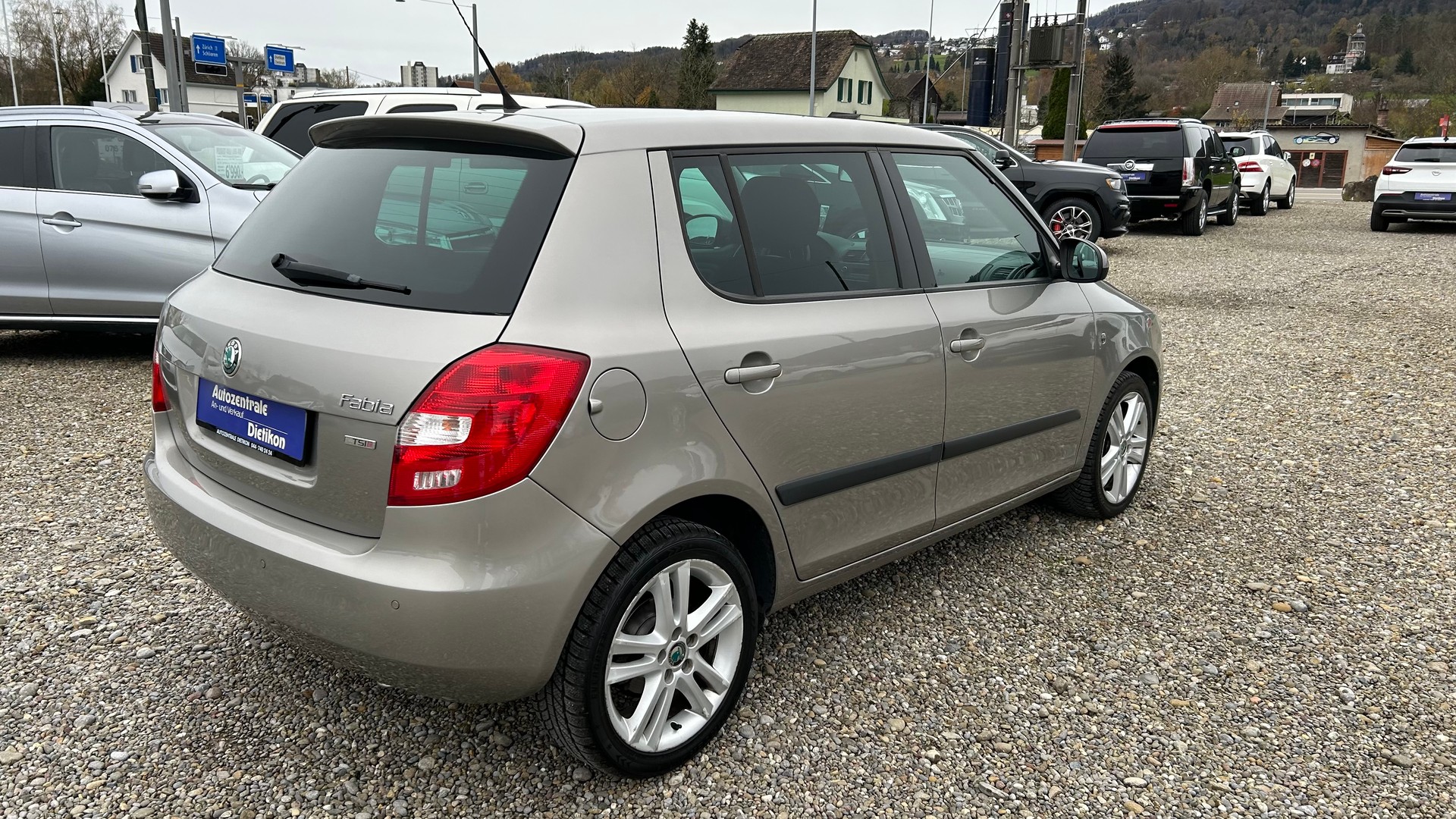 SKODA Fabia 1.2 TSI Elegance-image-16