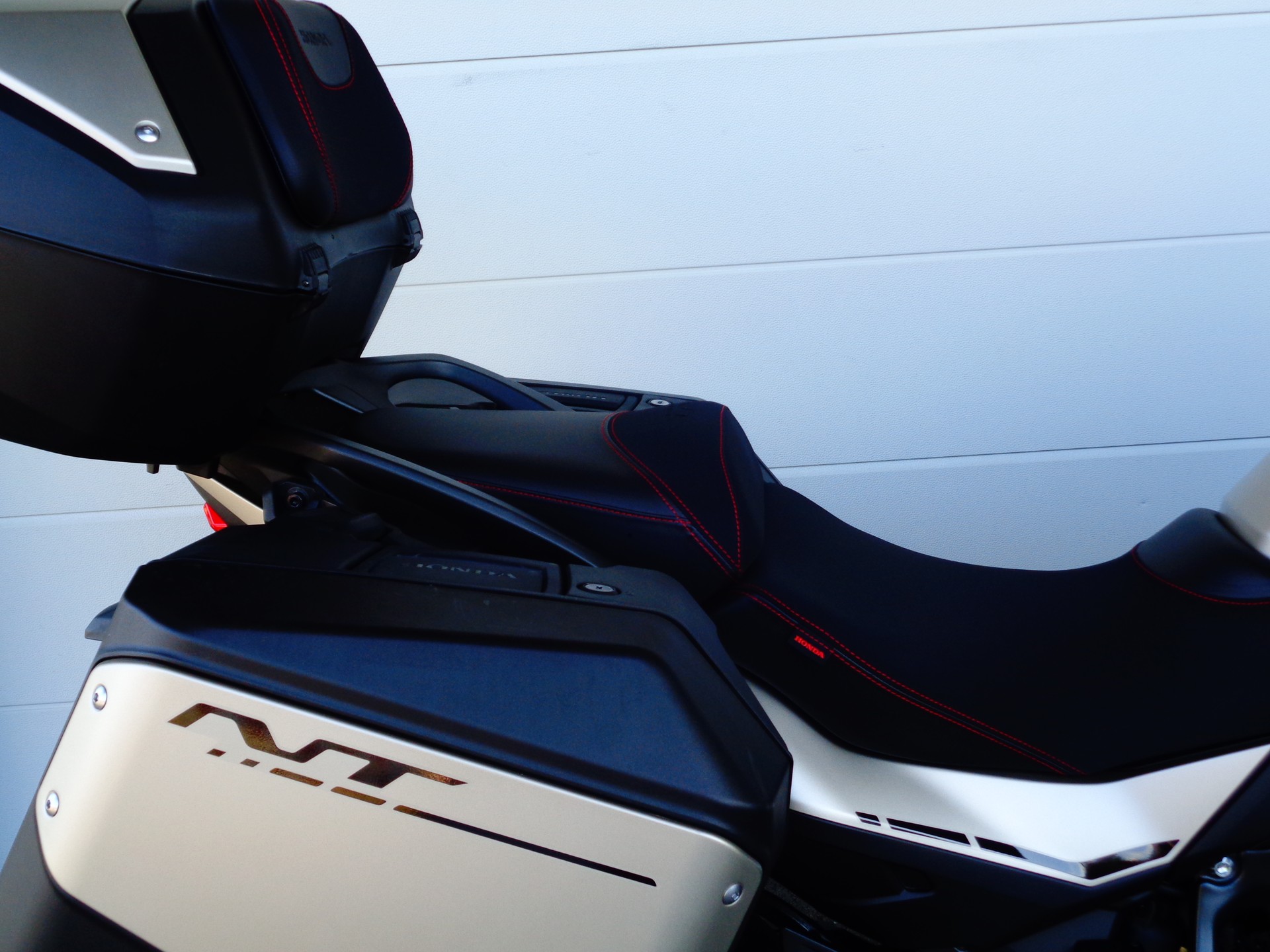 HONDA NT 1100 DCT DE Elektronic Suspension-image-6