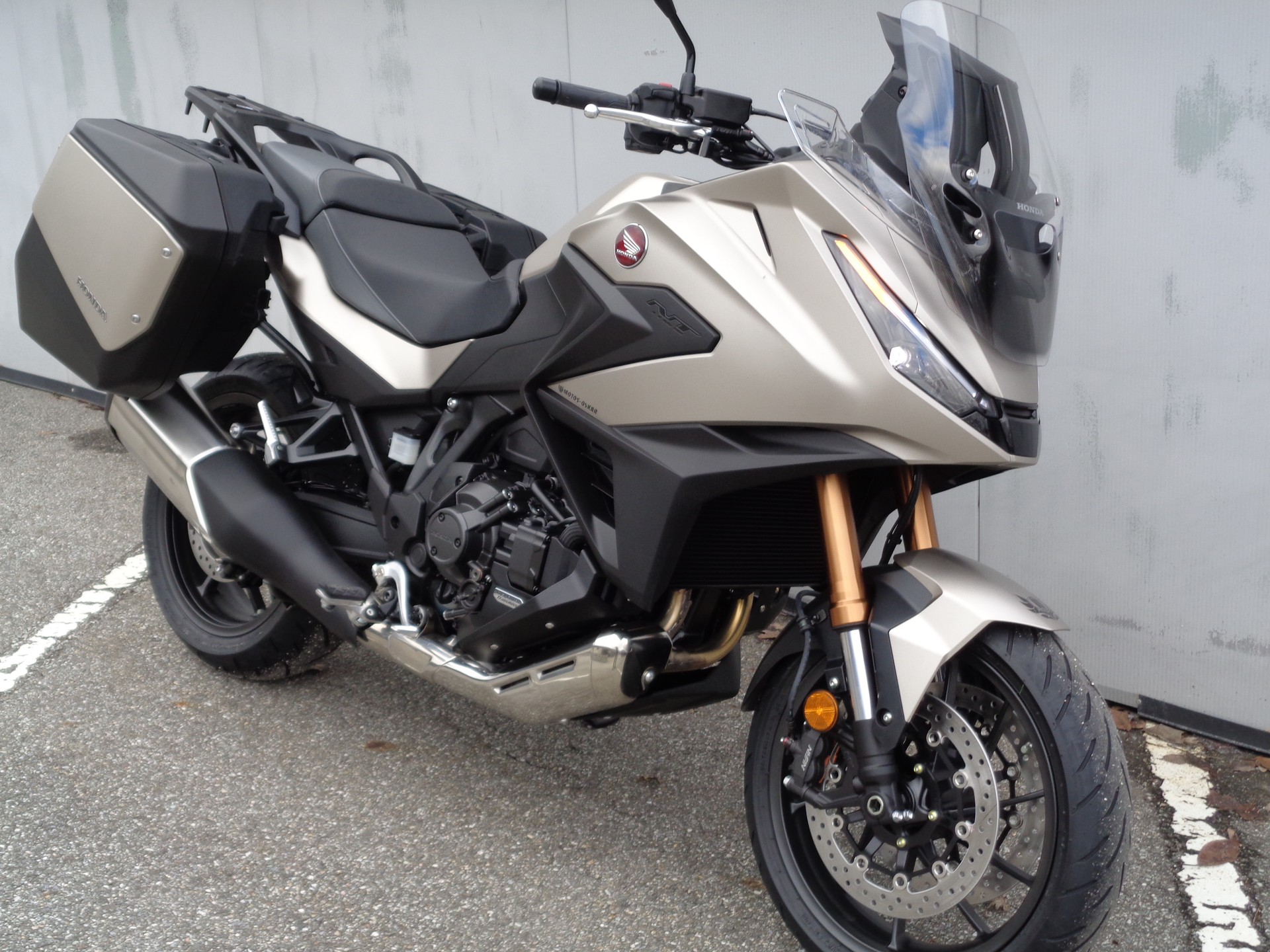 HONDA NT 1100 DCT DE Elektronic Suspension-image-12