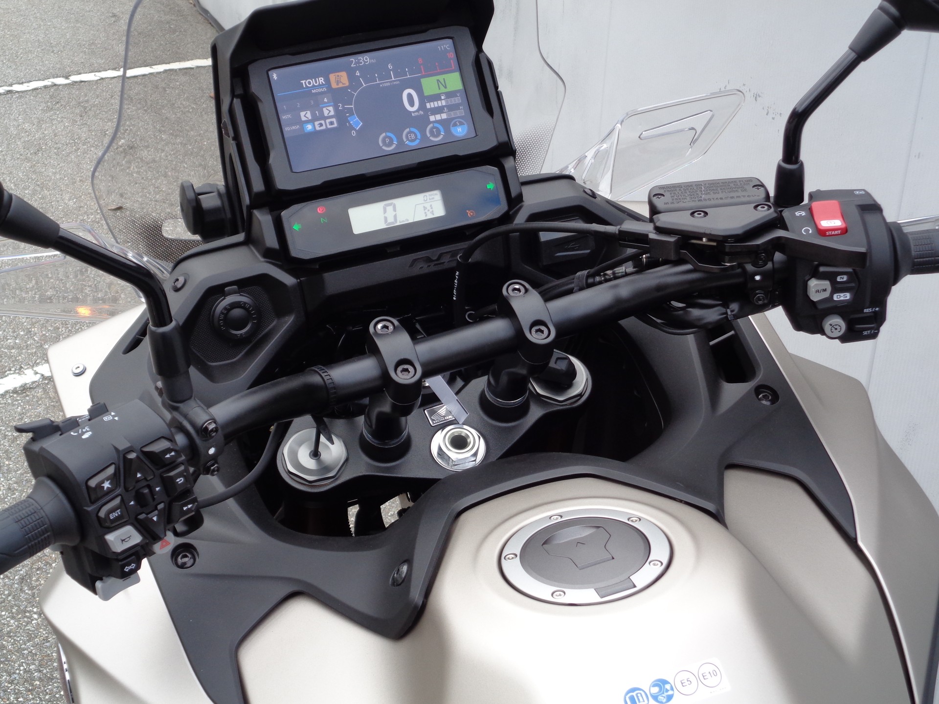 HONDA NT 1100 DCT DE Elektronic Suspension-image-15