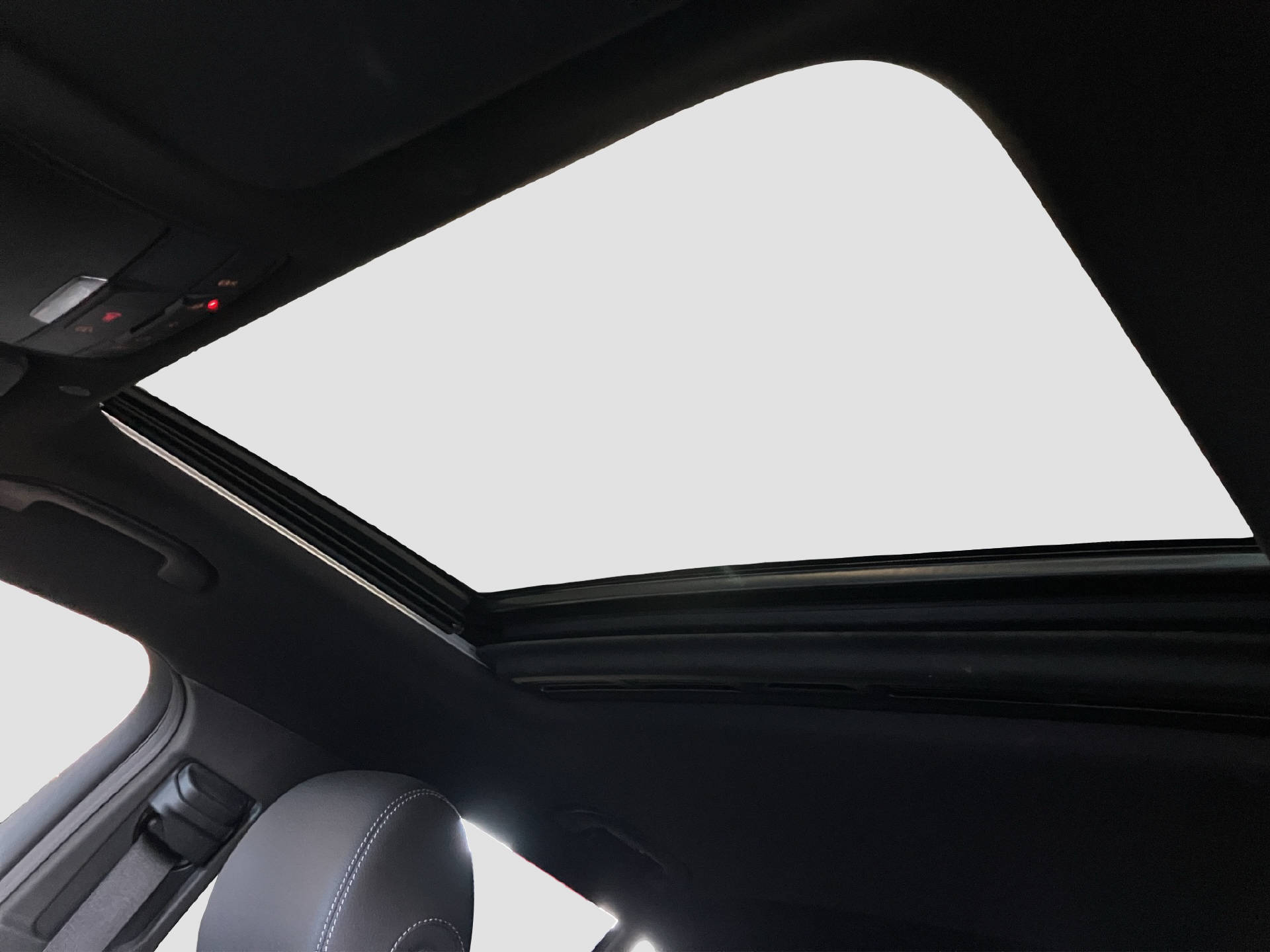 MERCEDES-BENZ EQC 400 AMG Line 4MATIC-image-10