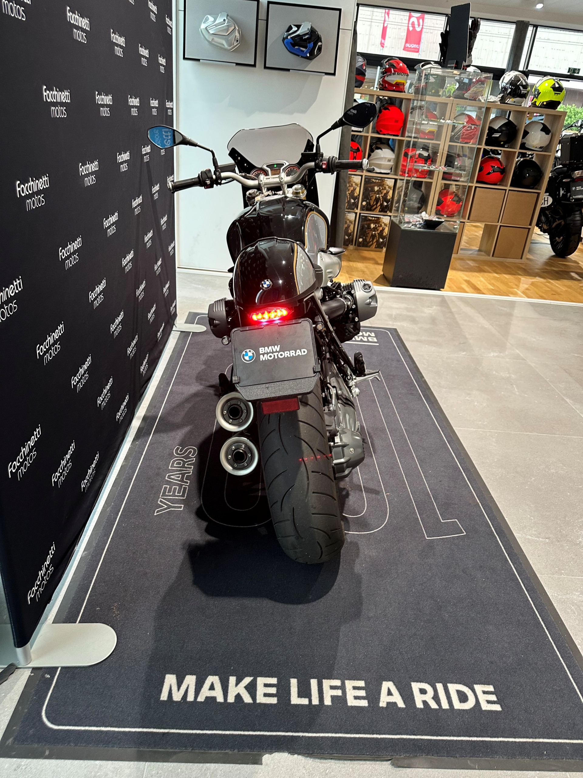 BMW R nineT-image-3
