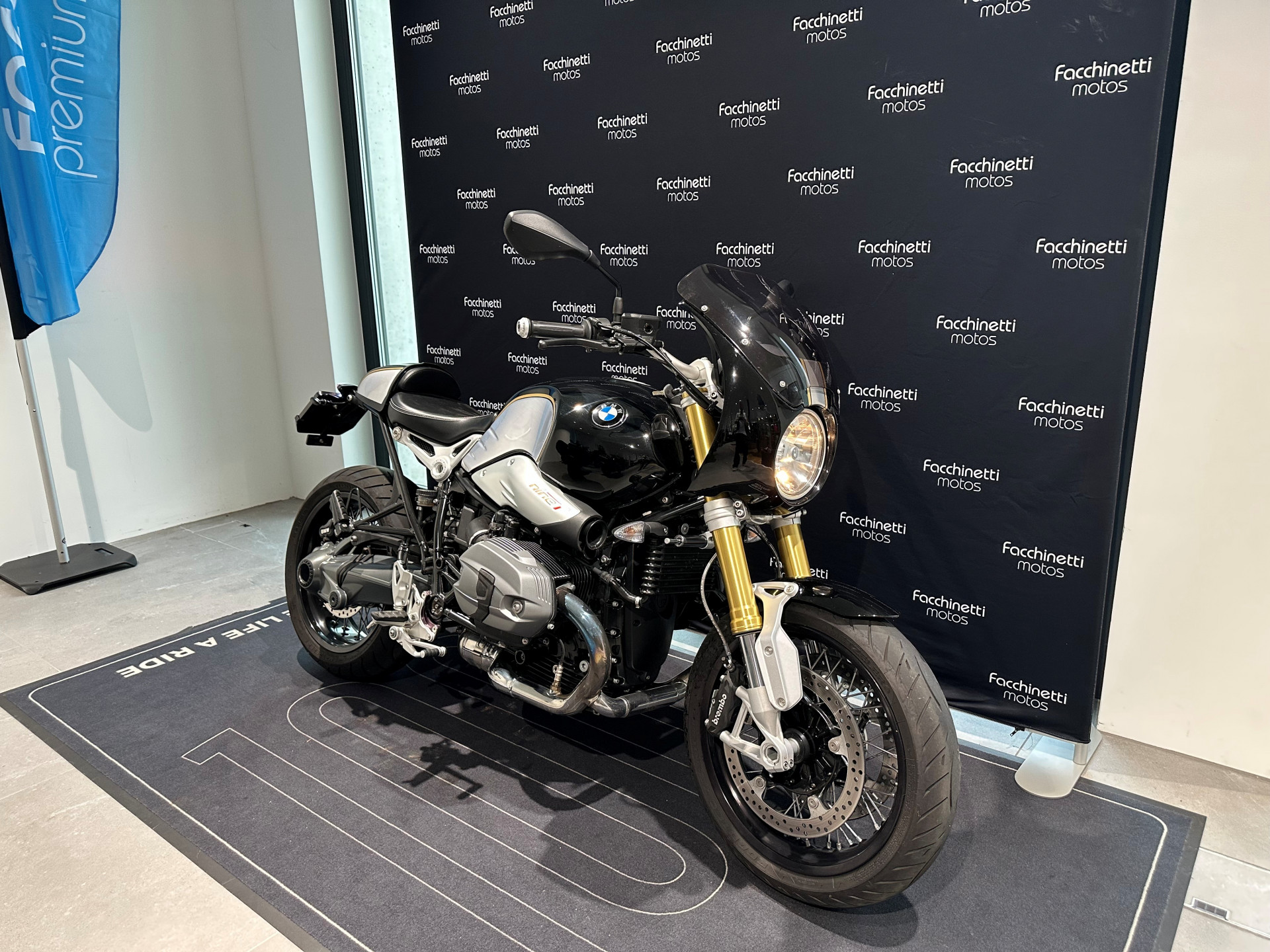BMW R nineT-image-4