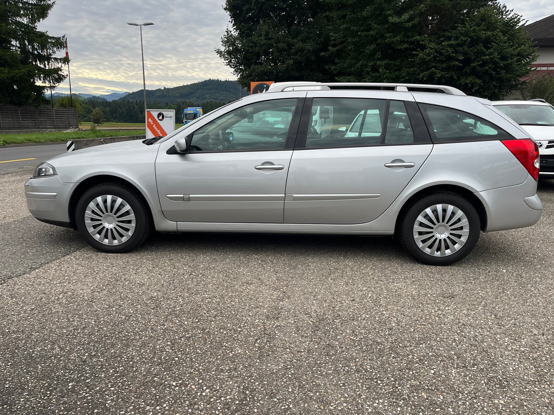 RENAULT Laguna Grandtour 2.0 16V T Dynamique-image-9