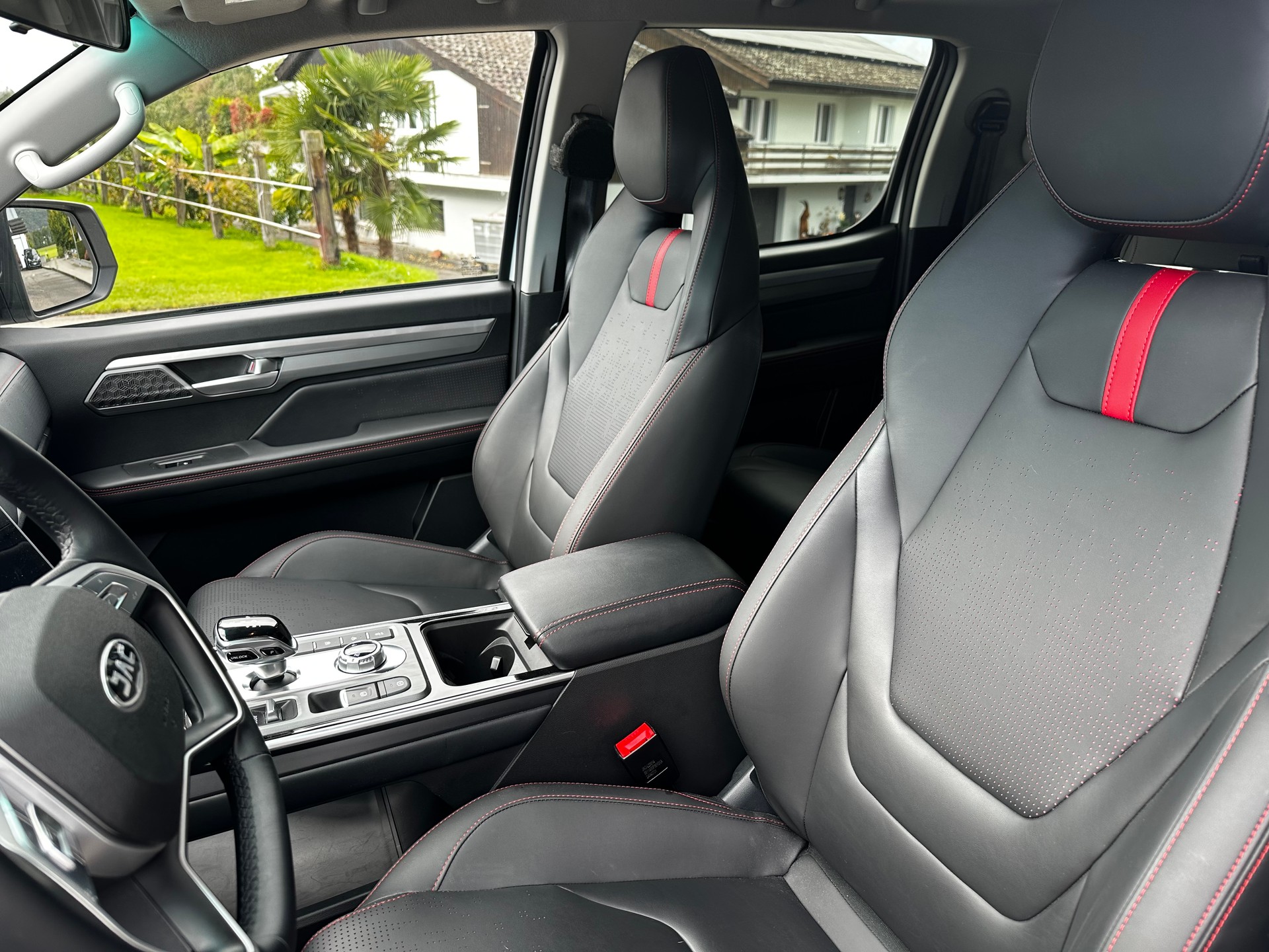 JAC Diesel 2.0Di AWD AT-image-12