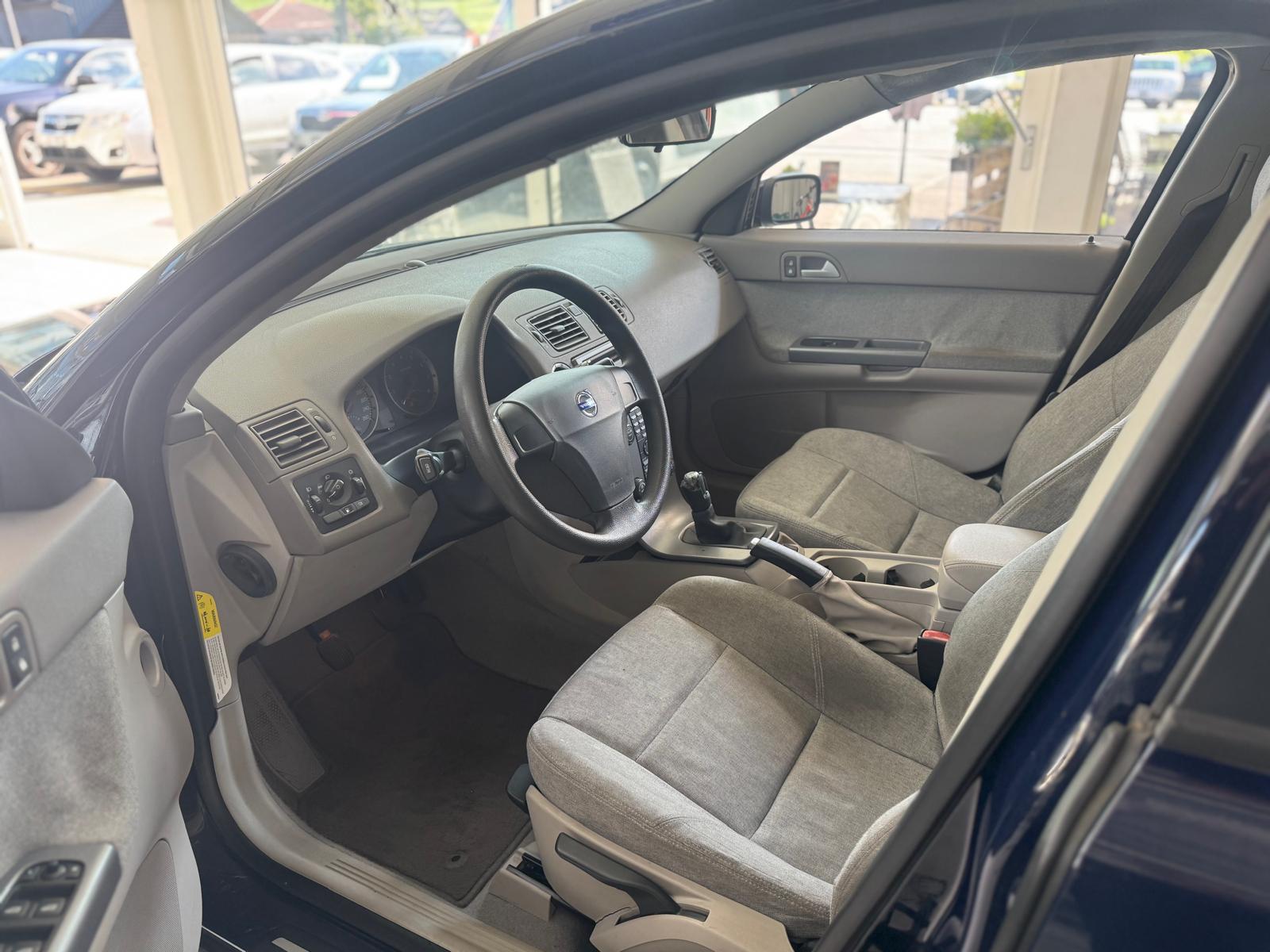 VOLVO S40 2.4 Summum-image-8