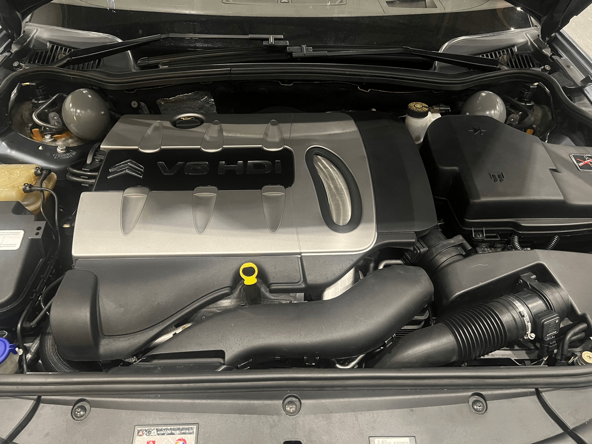 CITROEN C6 Sedan 2.7 HDi V6 Exclusive Automatic-image-8
