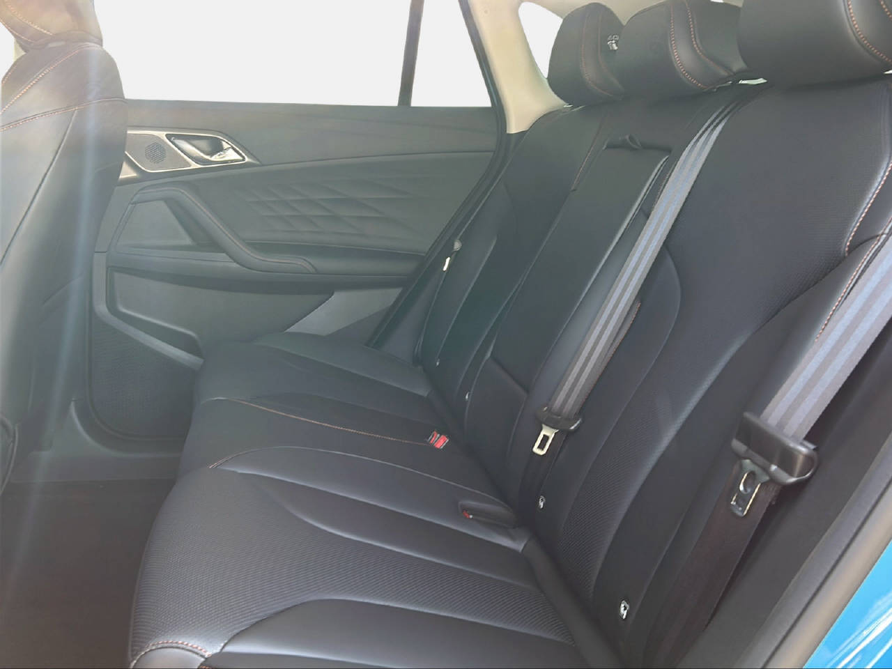 MG HS 1.5 Vti-Tech Luxury-image-10