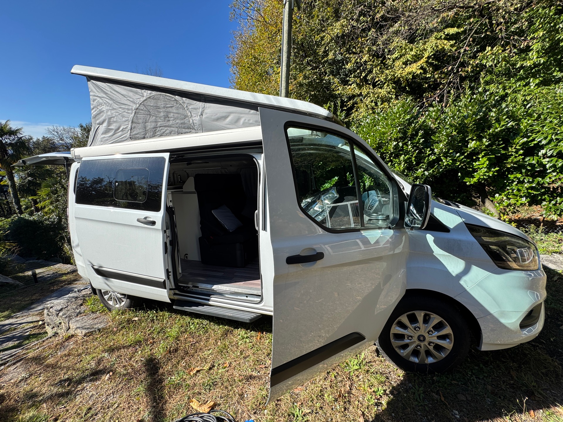 FORD Transit Custom Plus 340 L2H1 Camper Vespahalterung, ausgestattet!