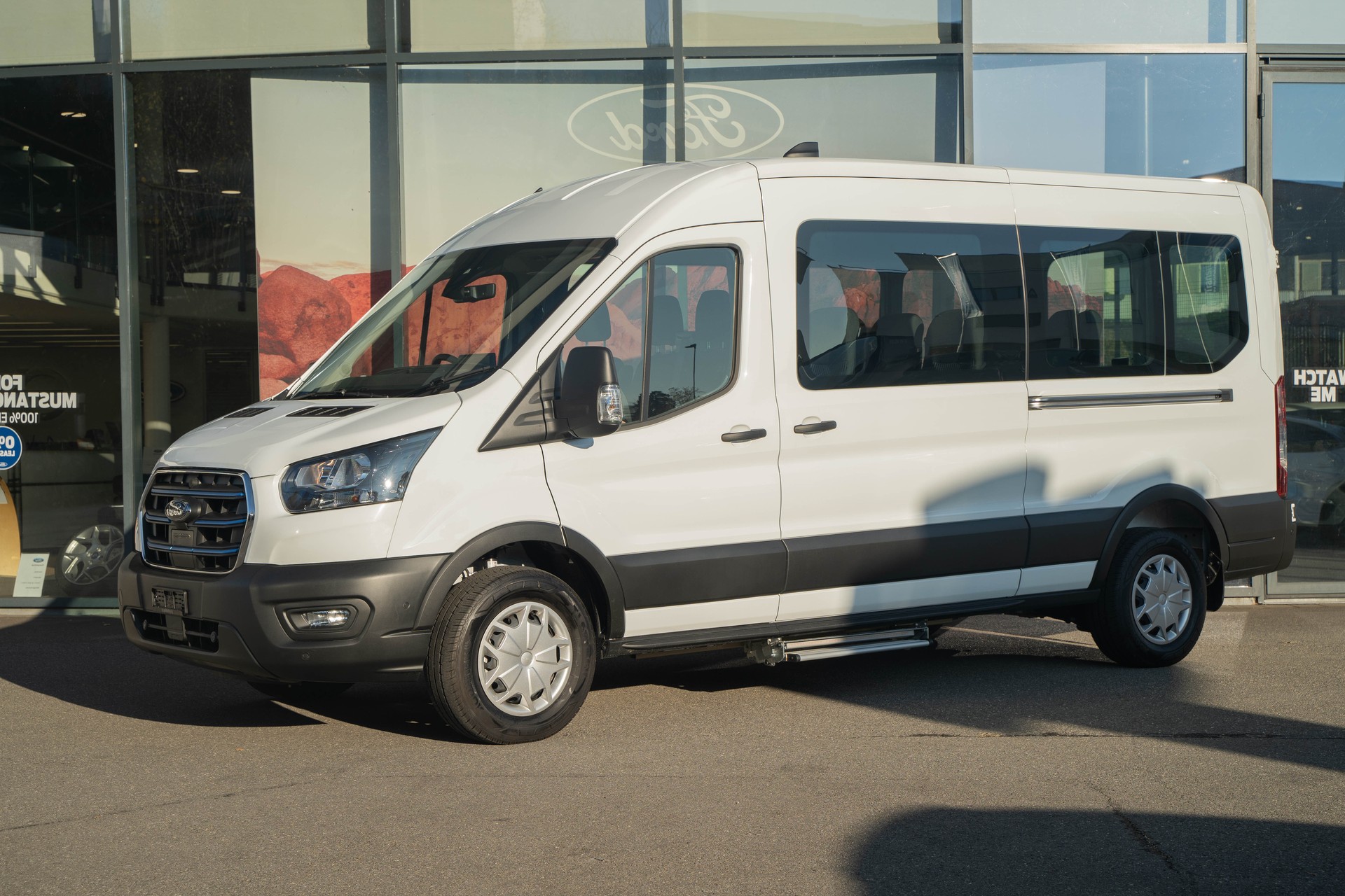 FORD E-Transit Van 390 L3H2 68kWh Trend