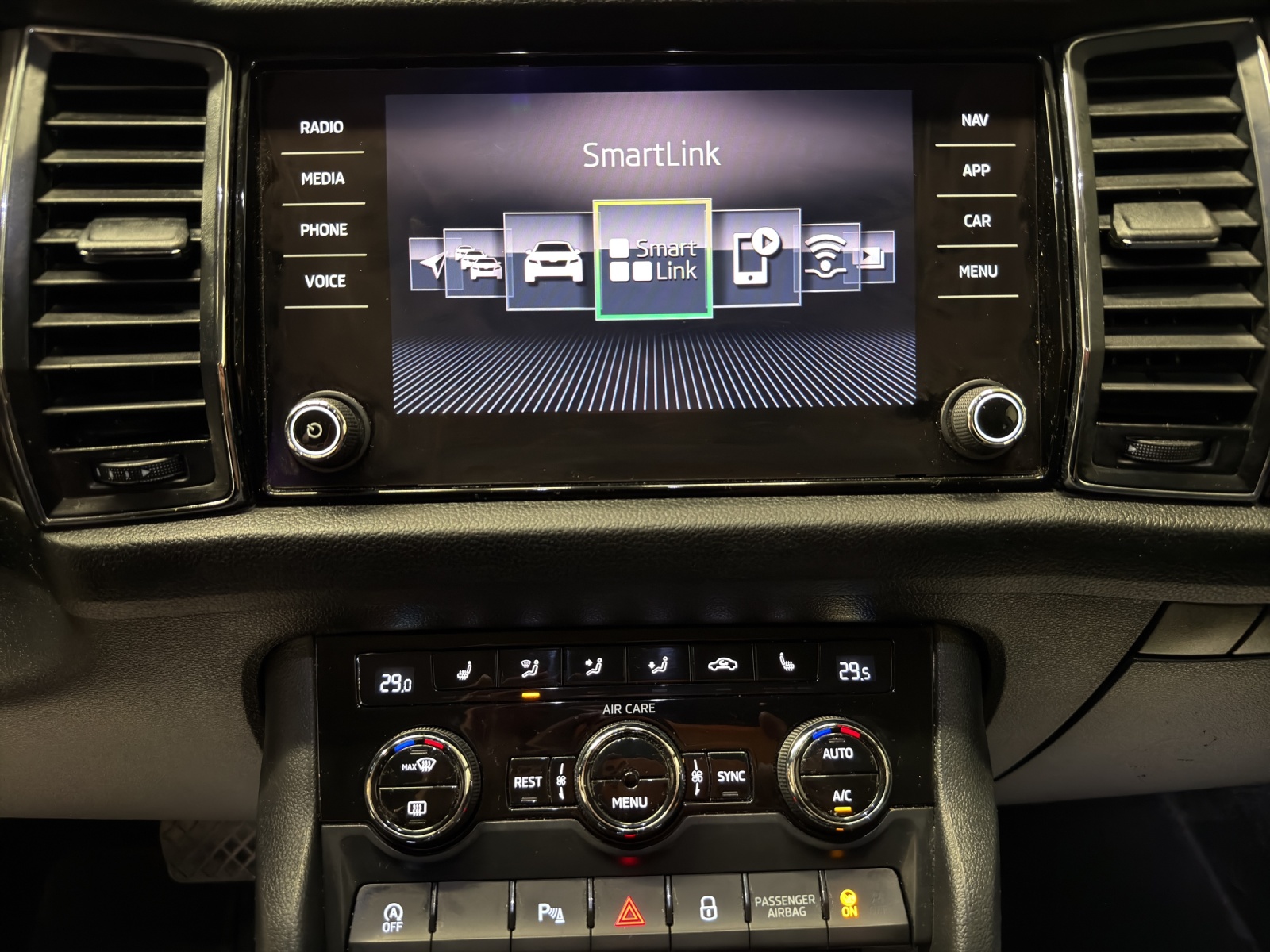 SKODA Kodiaq 2.0 TSI Ambition DSG 4x4-image-4