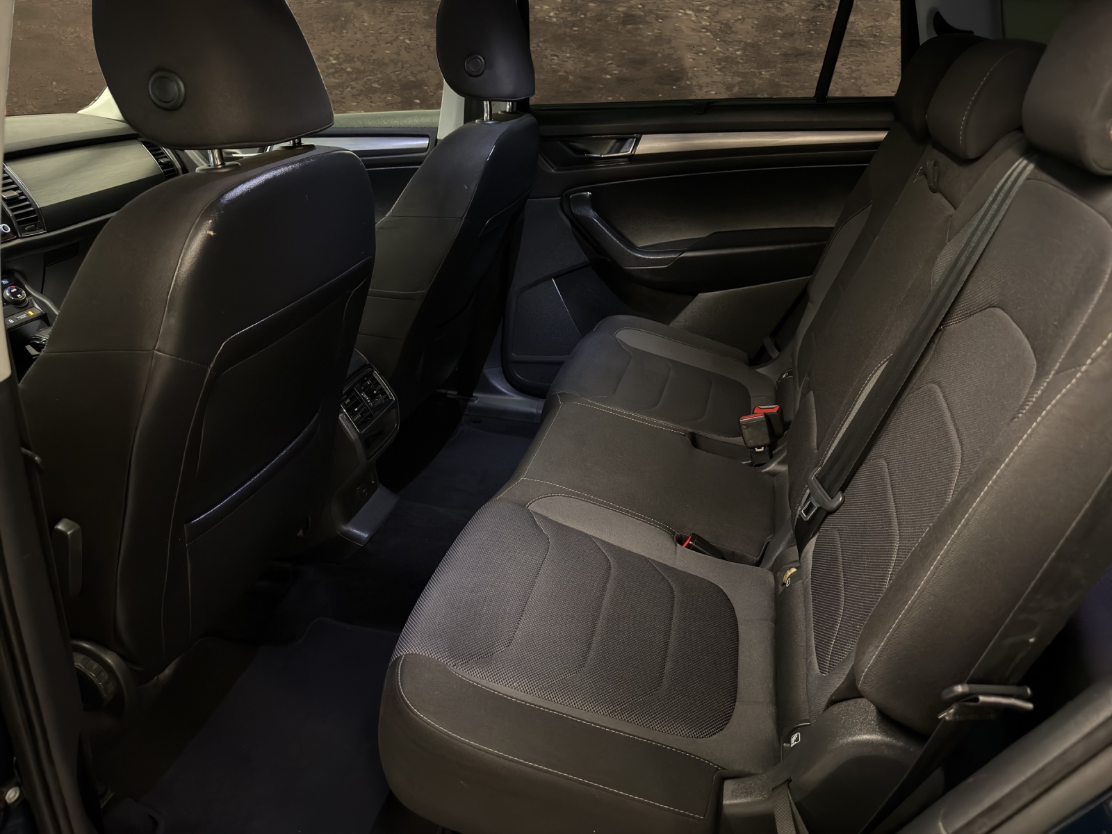 SKODA Kodiaq 2.0 TSI Ambition DSG 4x4-image-11
