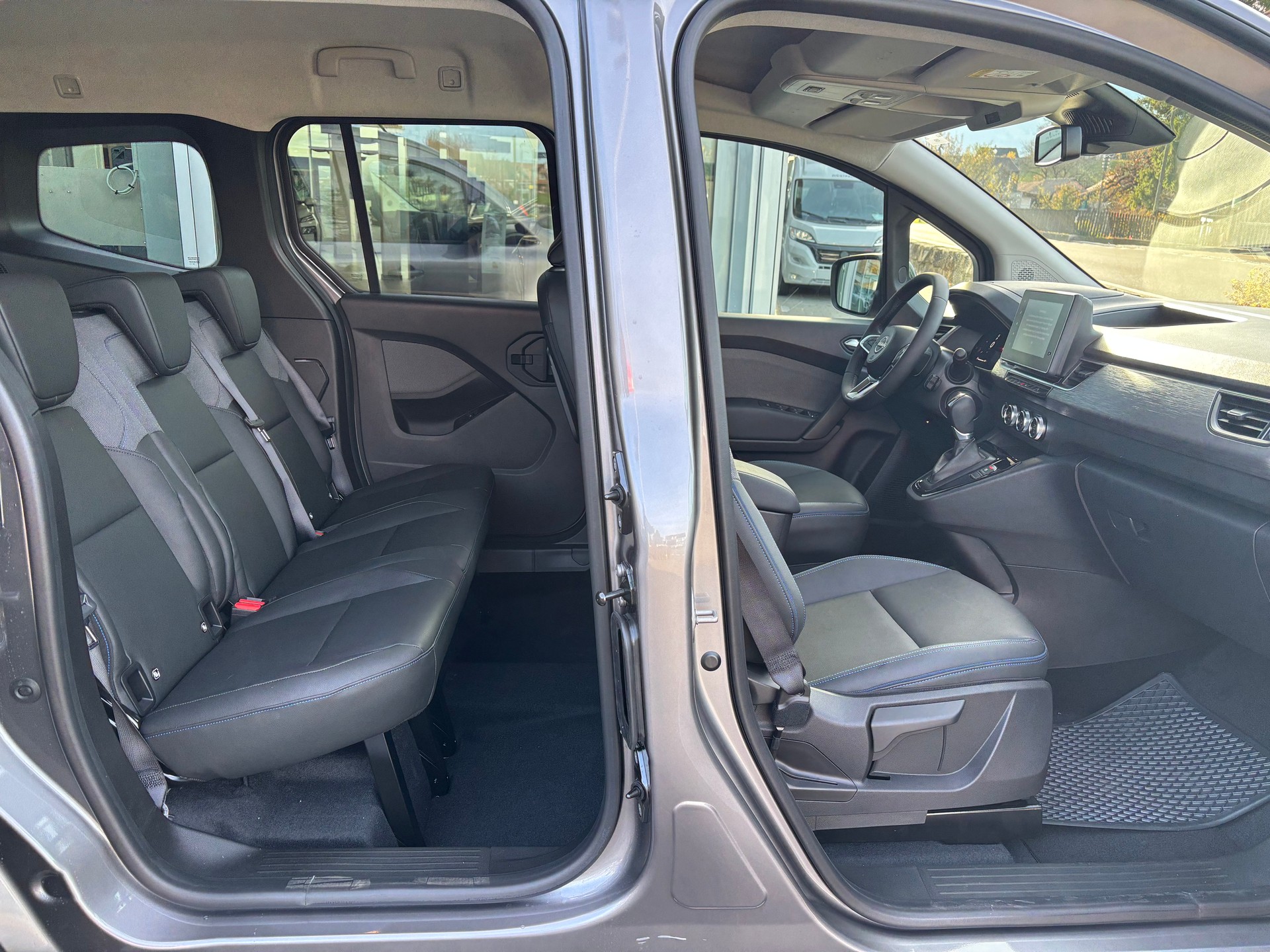 NISSAN Townstar Kombi L1 Tekna 7DCT-image-6
