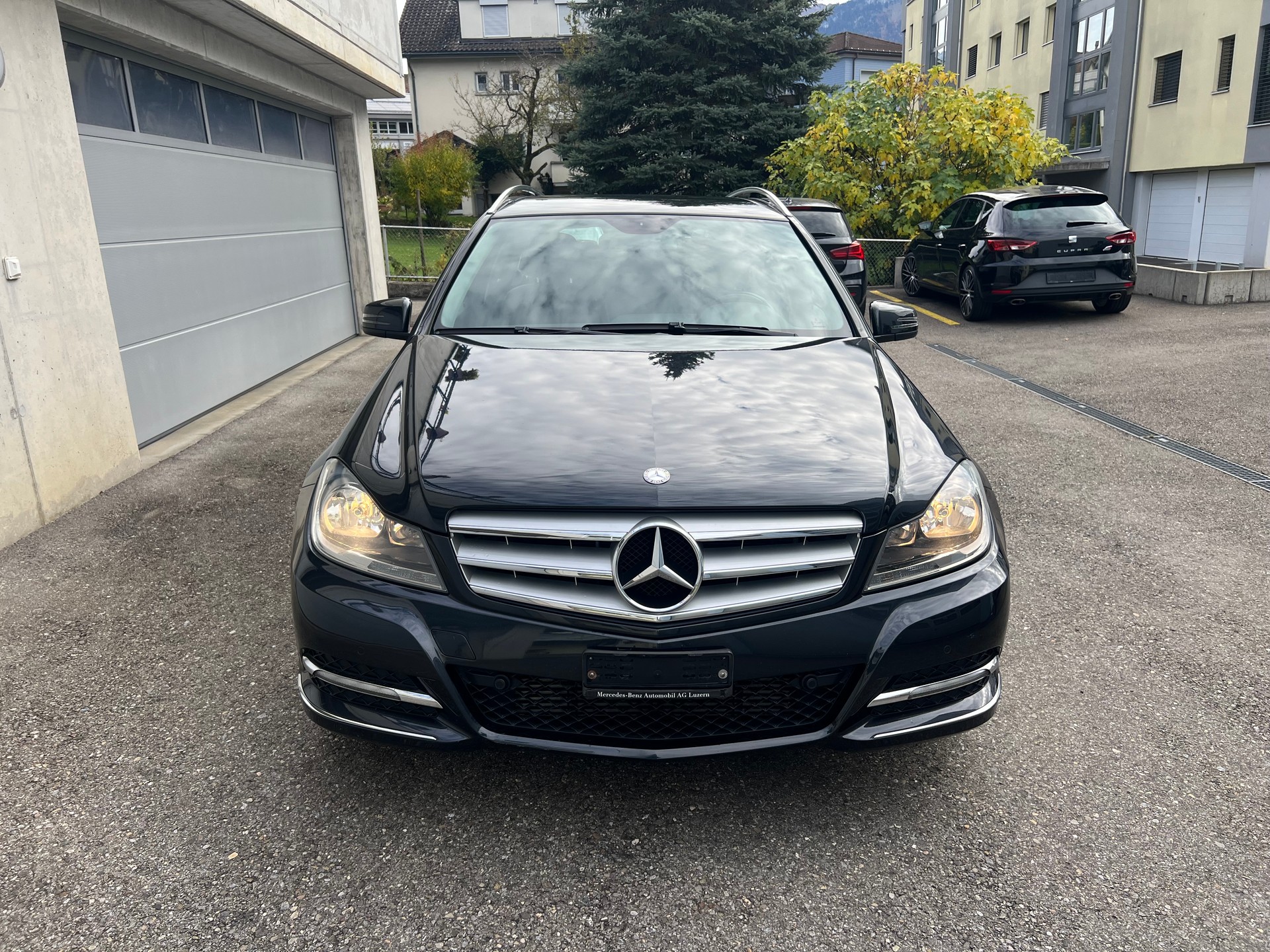 MERCEDES-BENZ C 200 Avantgarde 7G-Tronic-showroom-element-1