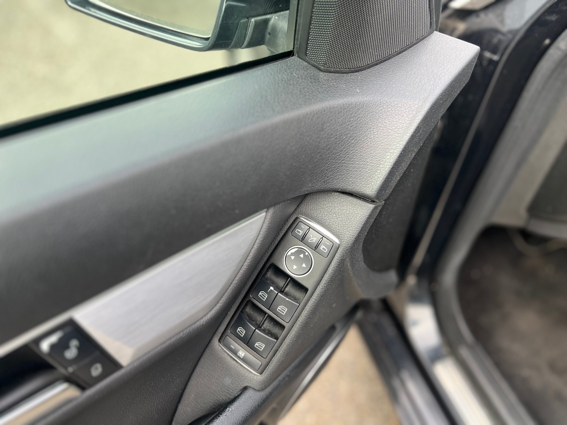 MERCEDES-BENZ C 200 Avantgarde 7G-Tronic-image-20