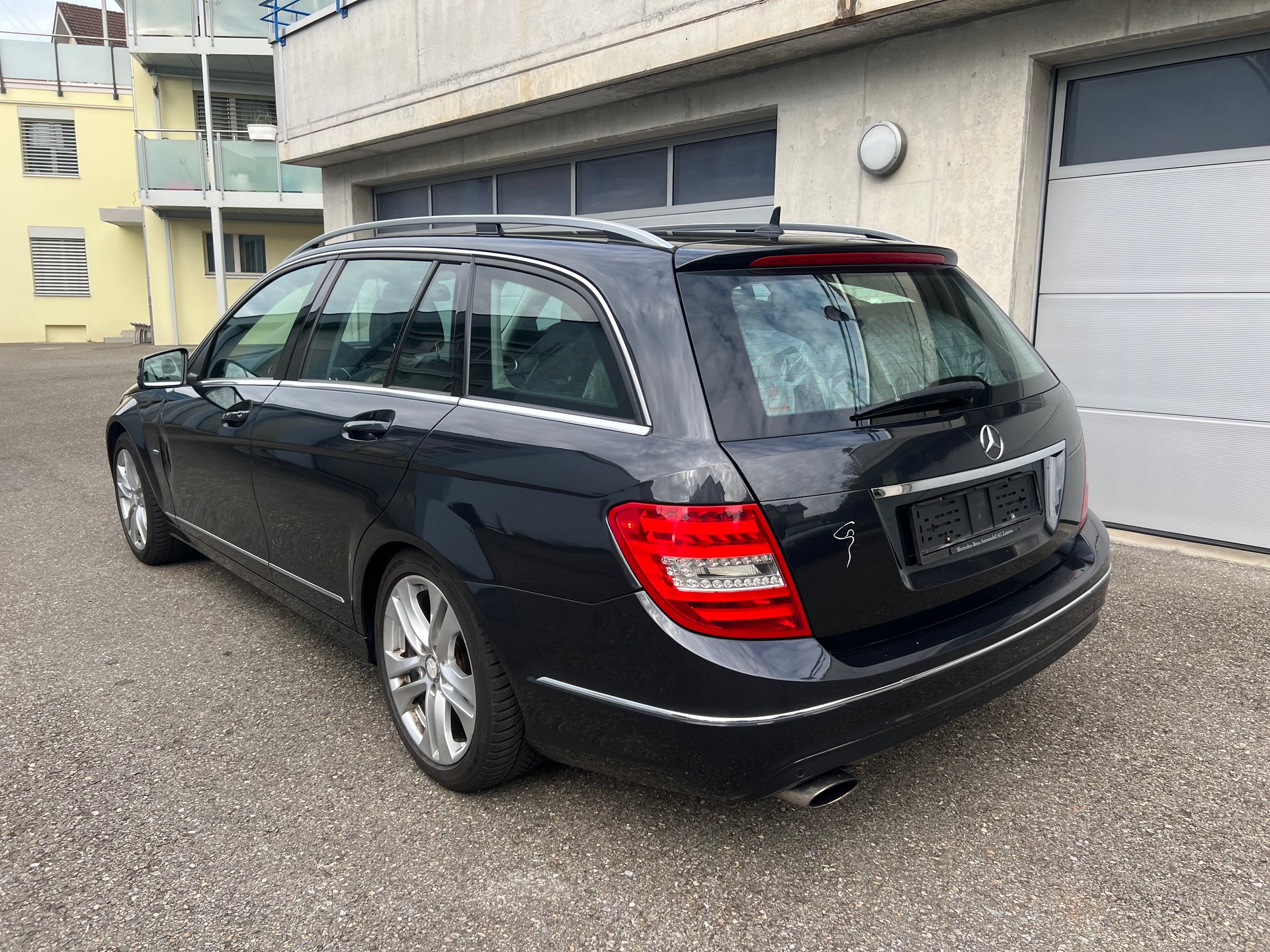 MERCEDES-BENZ C 200 Avantgarde 7G-Tronic-image-5