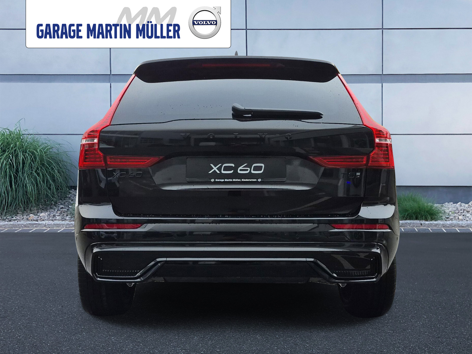 VOLVO XC60 2.0 T8 TE Black Edition eAWD-showroom-element-3