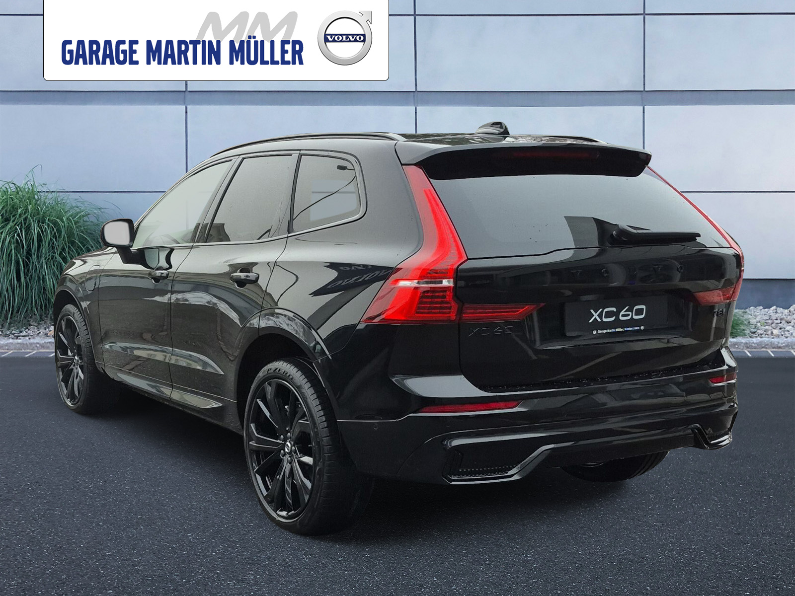 VOLVO XC60 2.0 T8 TE Black Edition eAWD-showroom-element-2