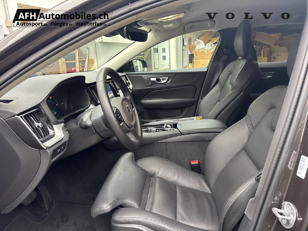 VOLVO V60 2.0 T6 TE Plus Dark eAWD-image-11