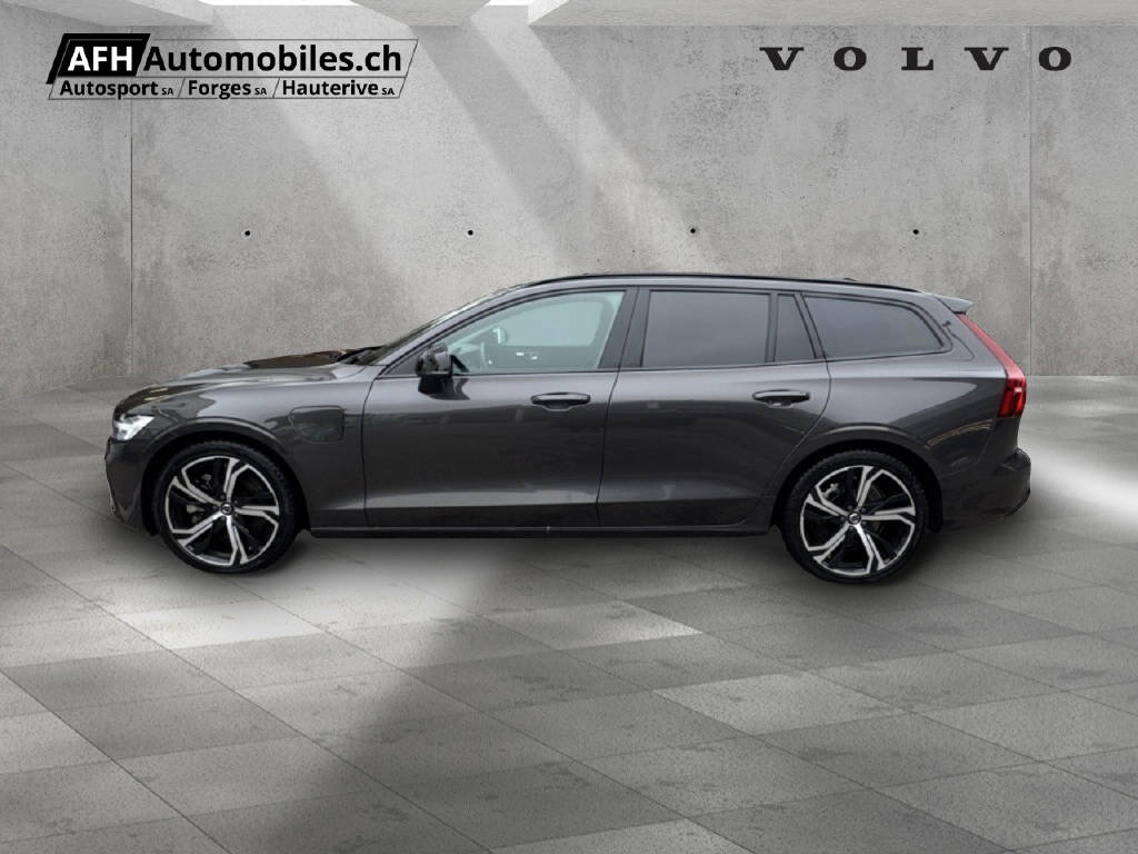 VOLVO V60 2.0 T6 TE Plus Dark eAWD-showroom-element-1