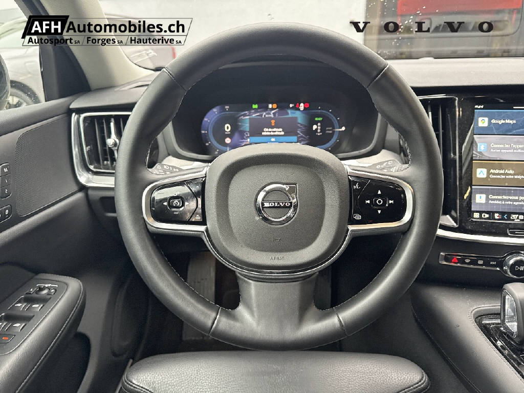VOLVO V60 2.0 T6 TE Plus Dark eAWD-image-8