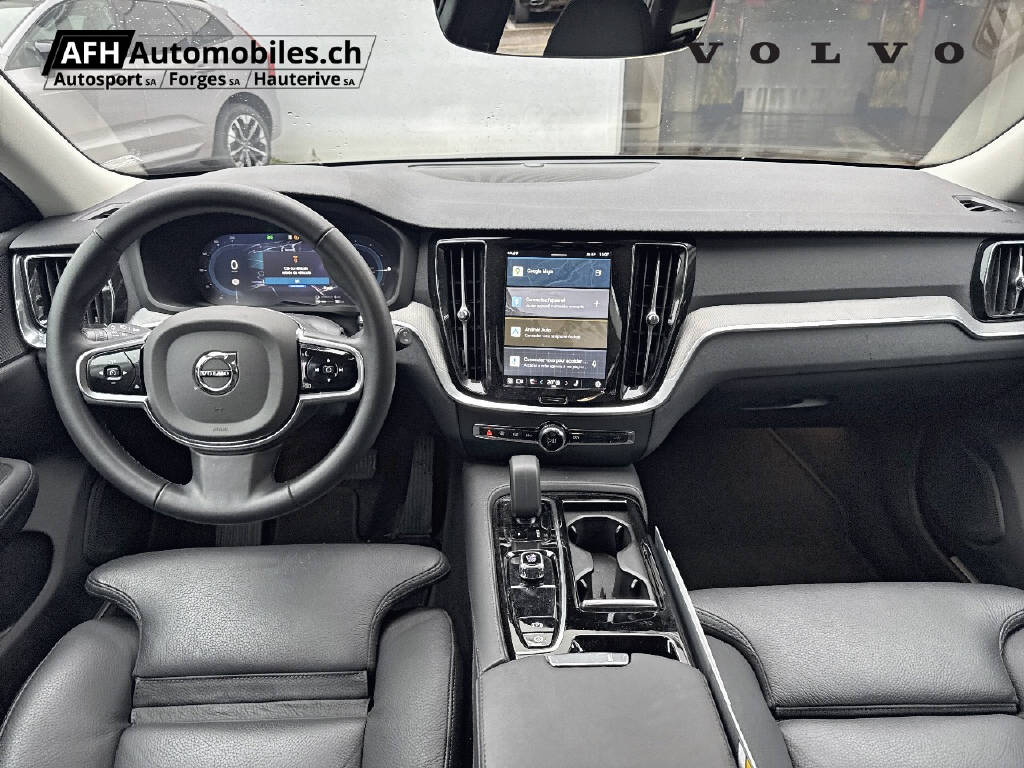 VOLVO V60 2.0 T6 TE Plus Dark eAWD-image-9