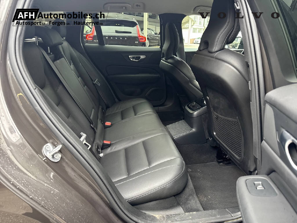 VOLVO V60 2.0 T6 TE Plus Dark eAWD-image-14