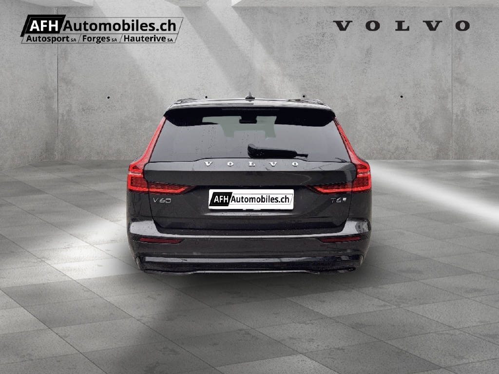 VOLVO V60 2.0 T6 TE Plus Dark eAWD-showroom-element-3